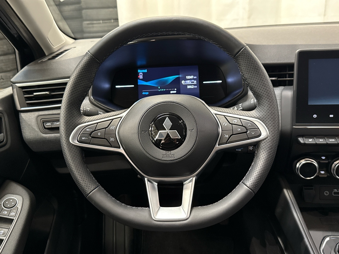 MITSUBISHI Colt 2024