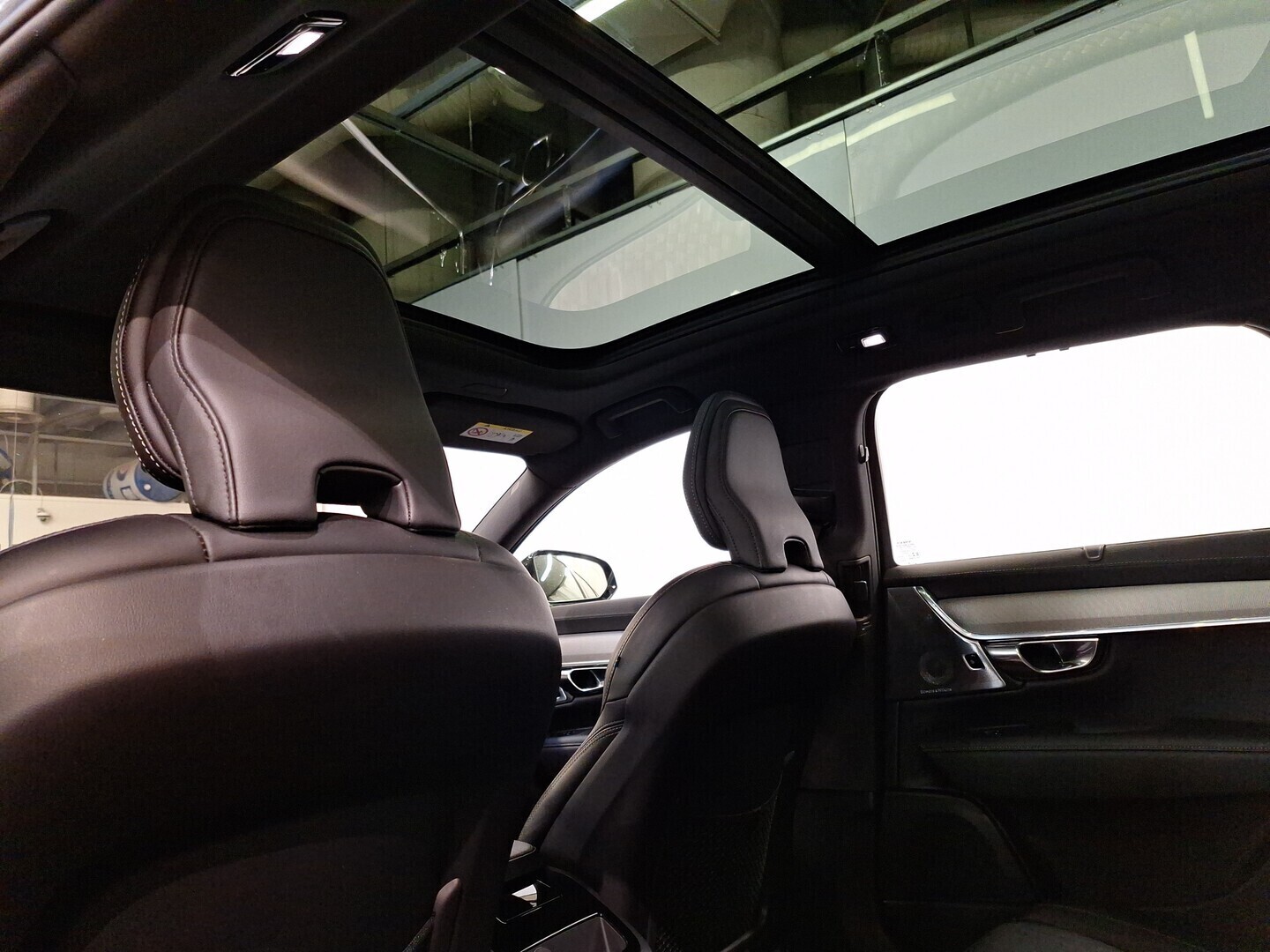 VOLVO V90 2022