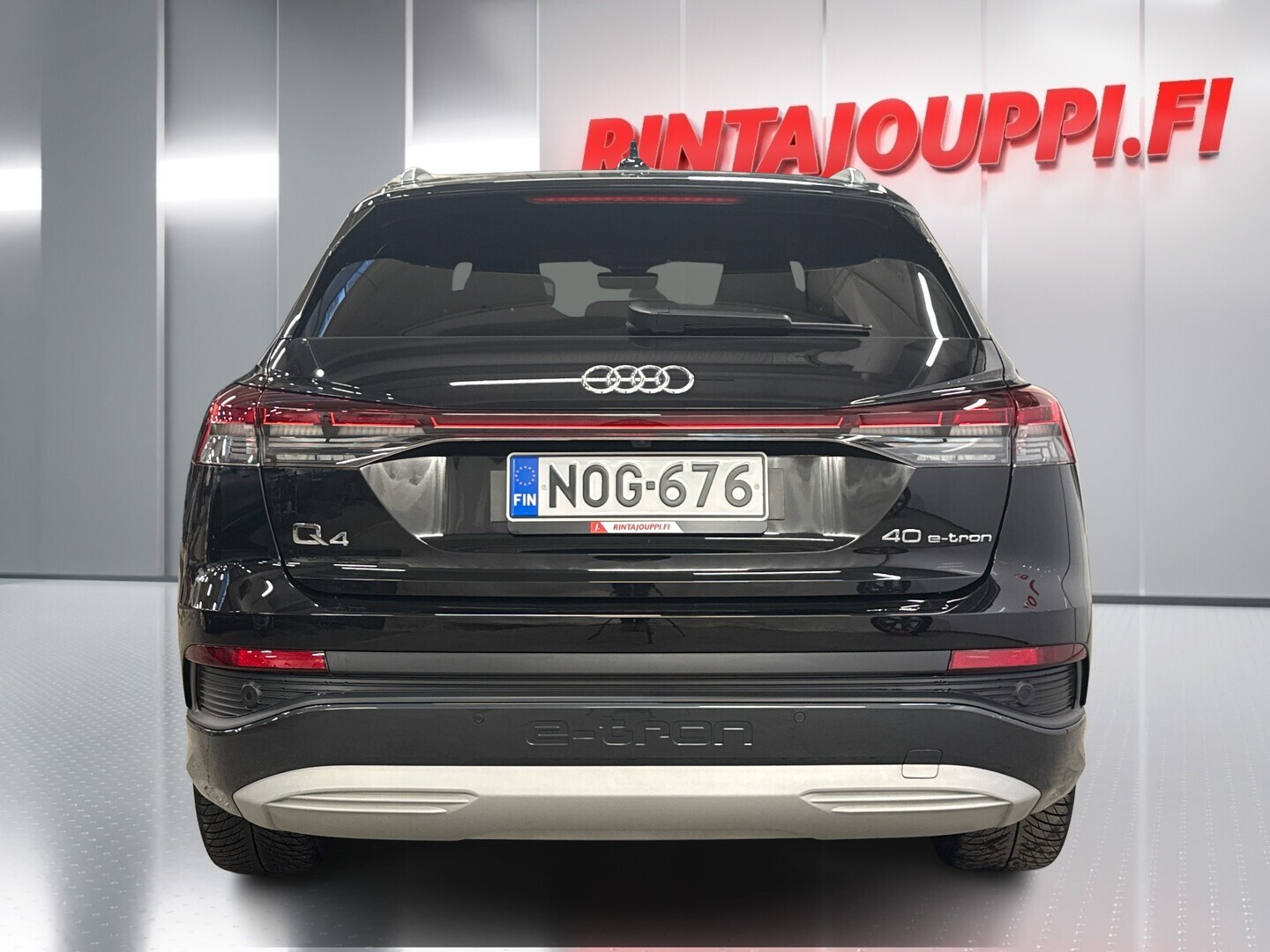 AUDI Q4 e-tron 2021