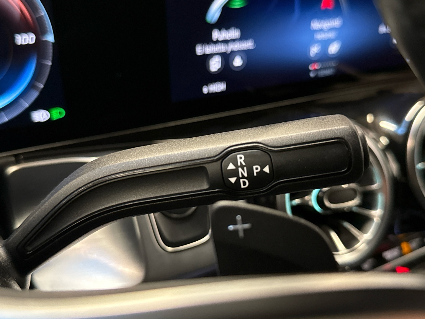 MERCEDES-BENZ EQB 2023