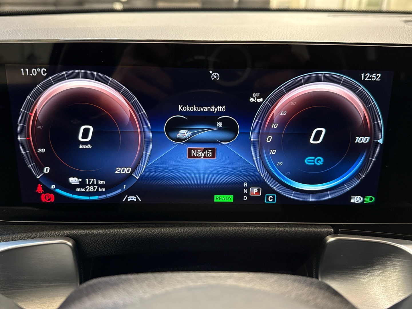 MERCEDES-BENZ EQB 2023