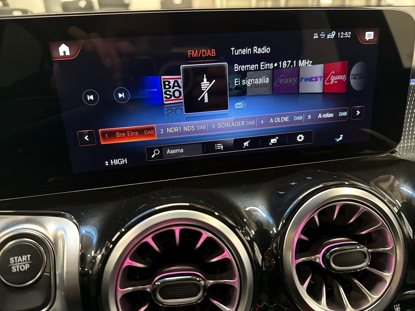 MERCEDES-BENZ EQB 2023