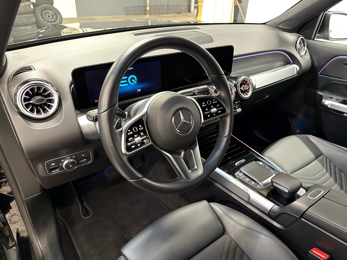 MERCEDES-BENZ EQB 2023