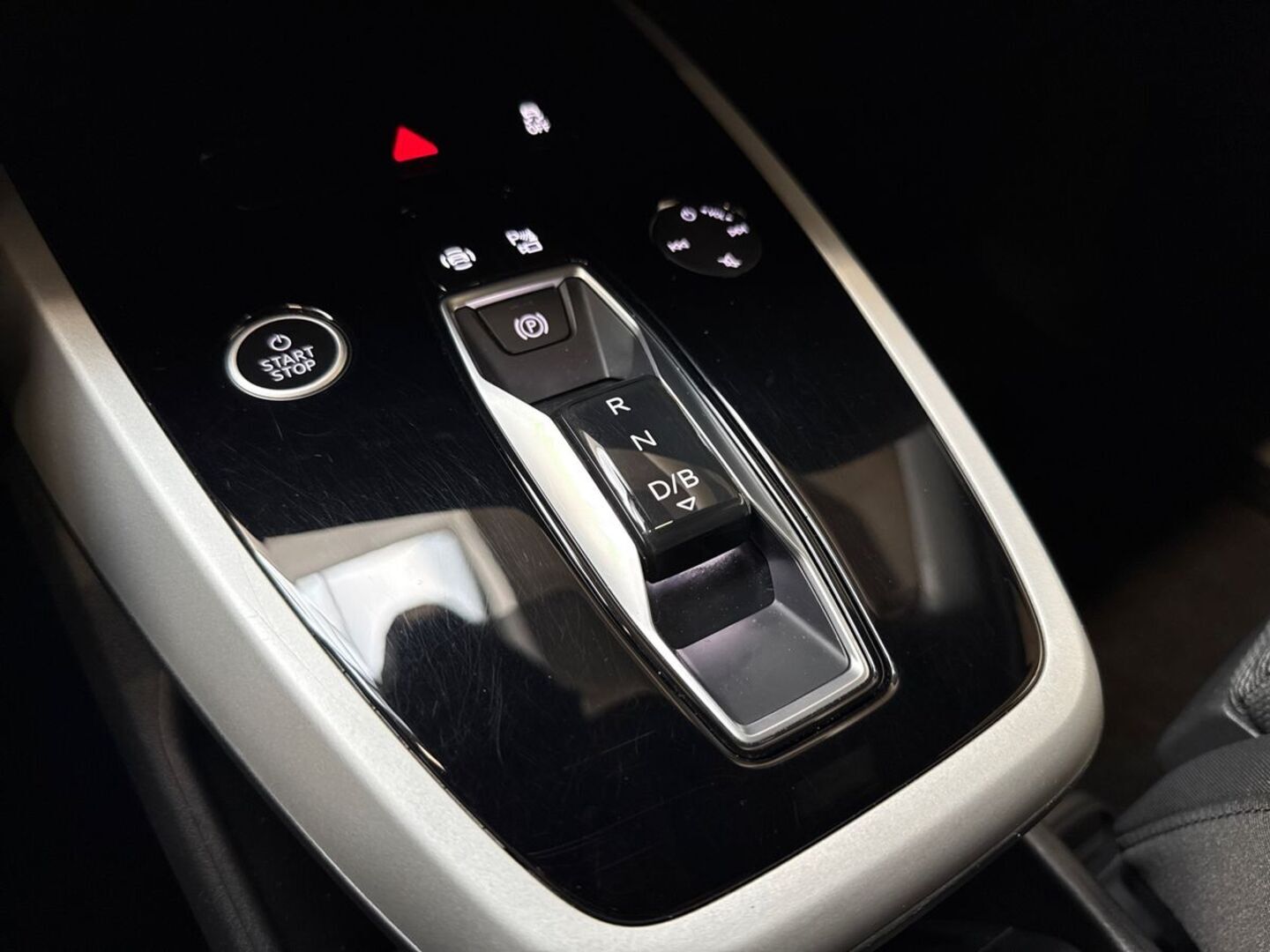 AUDI Q4 e-tron 2023