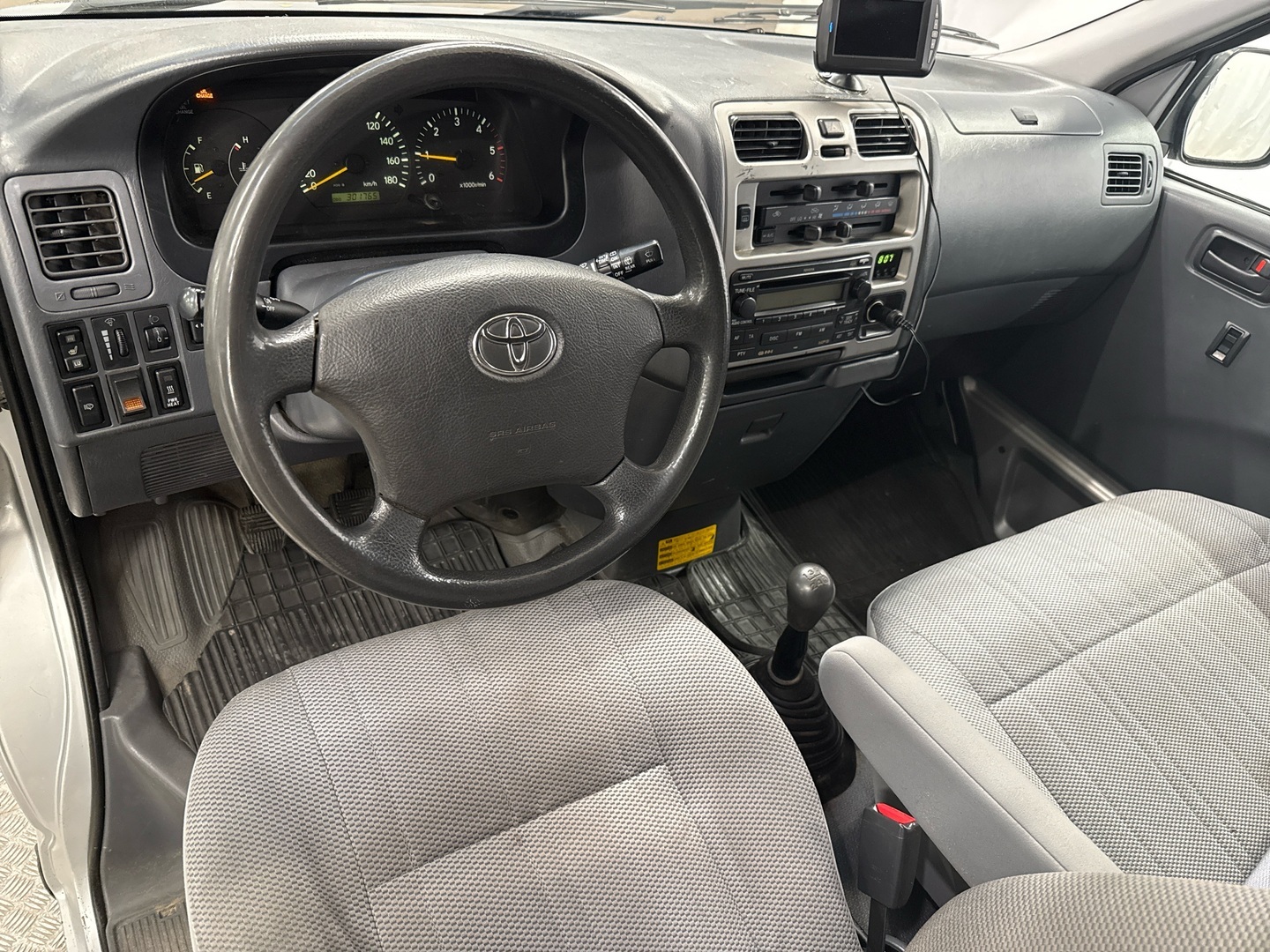 TOYOTA Hiace 2007