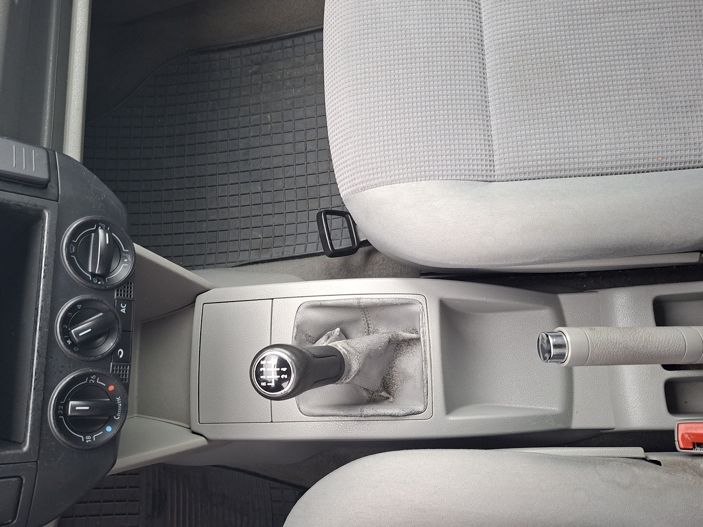 VOLKSWAGEN Polo 2003