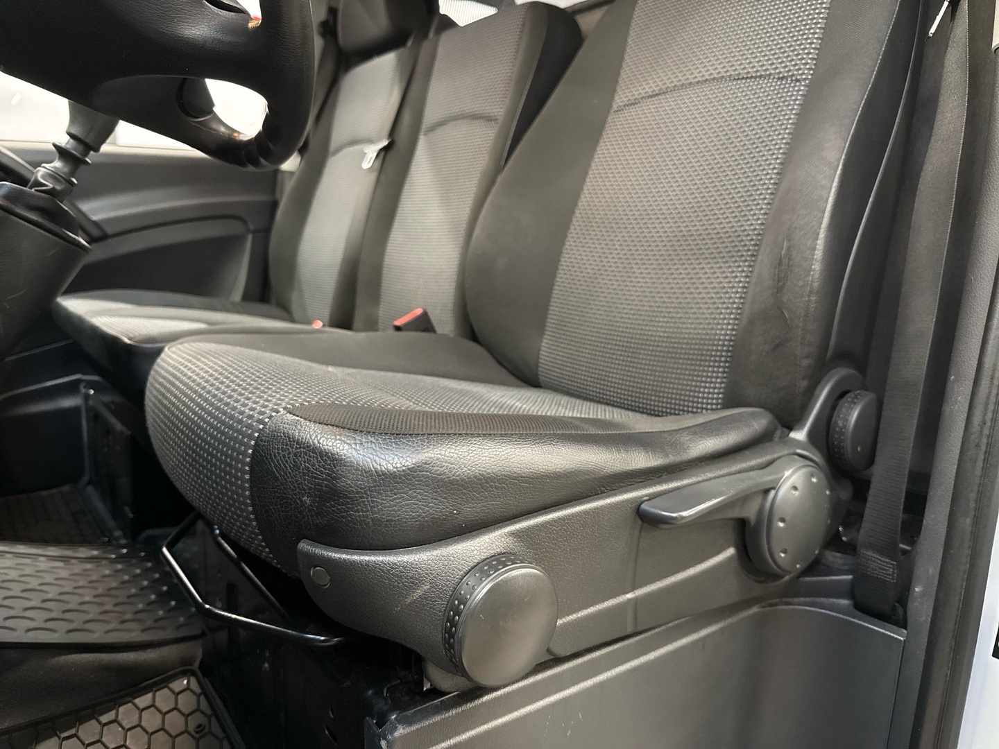 MERCEDES-BENZ Vito 2012