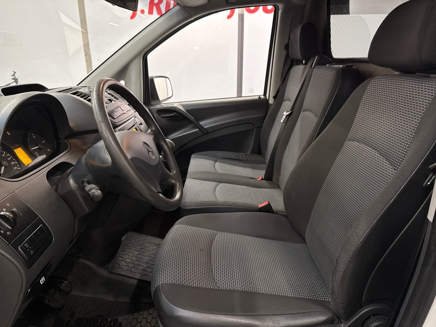 MERCEDES-BENZ Vito 2012