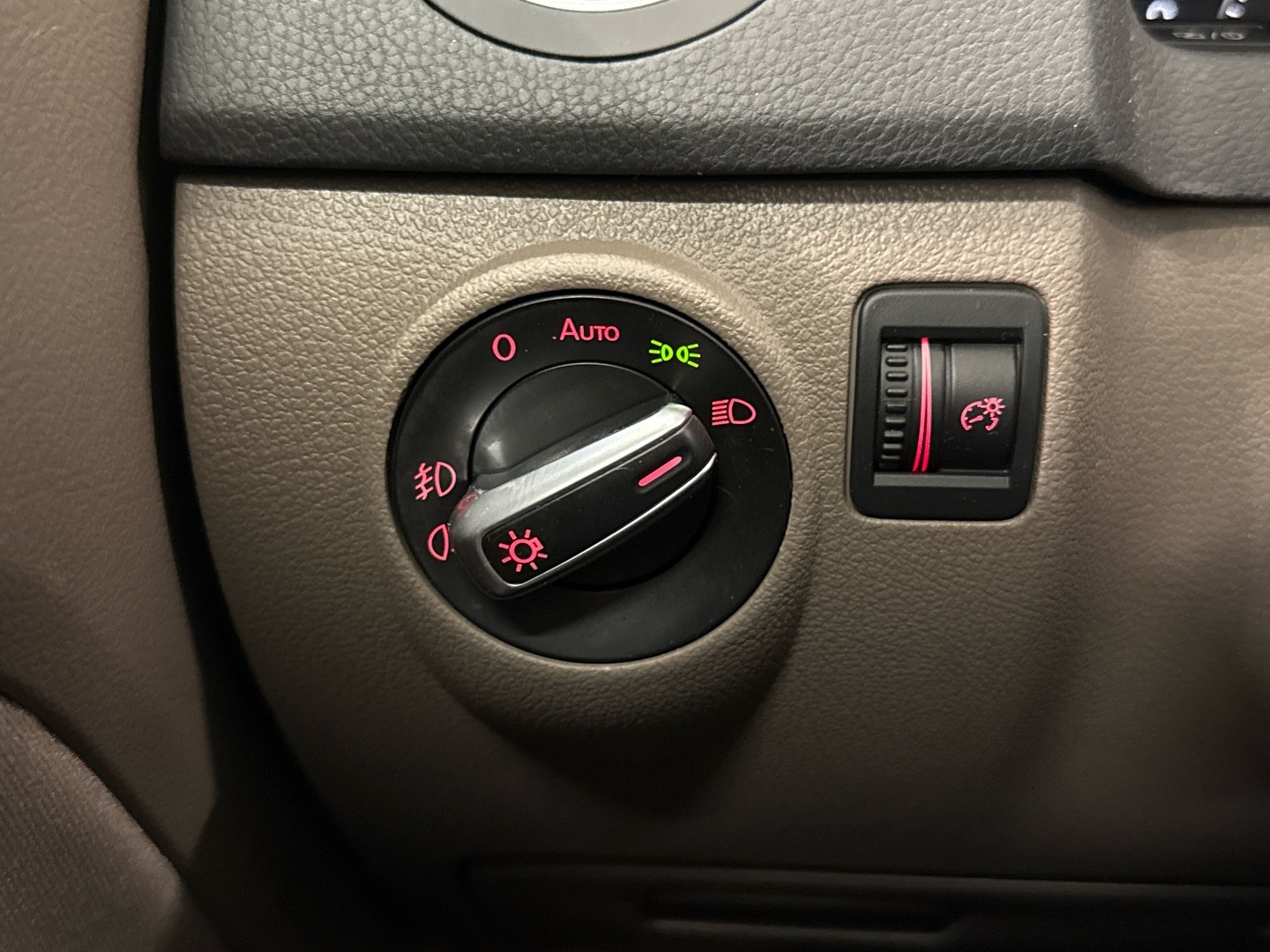 VOLKSWAGEN Golf Plus 2012