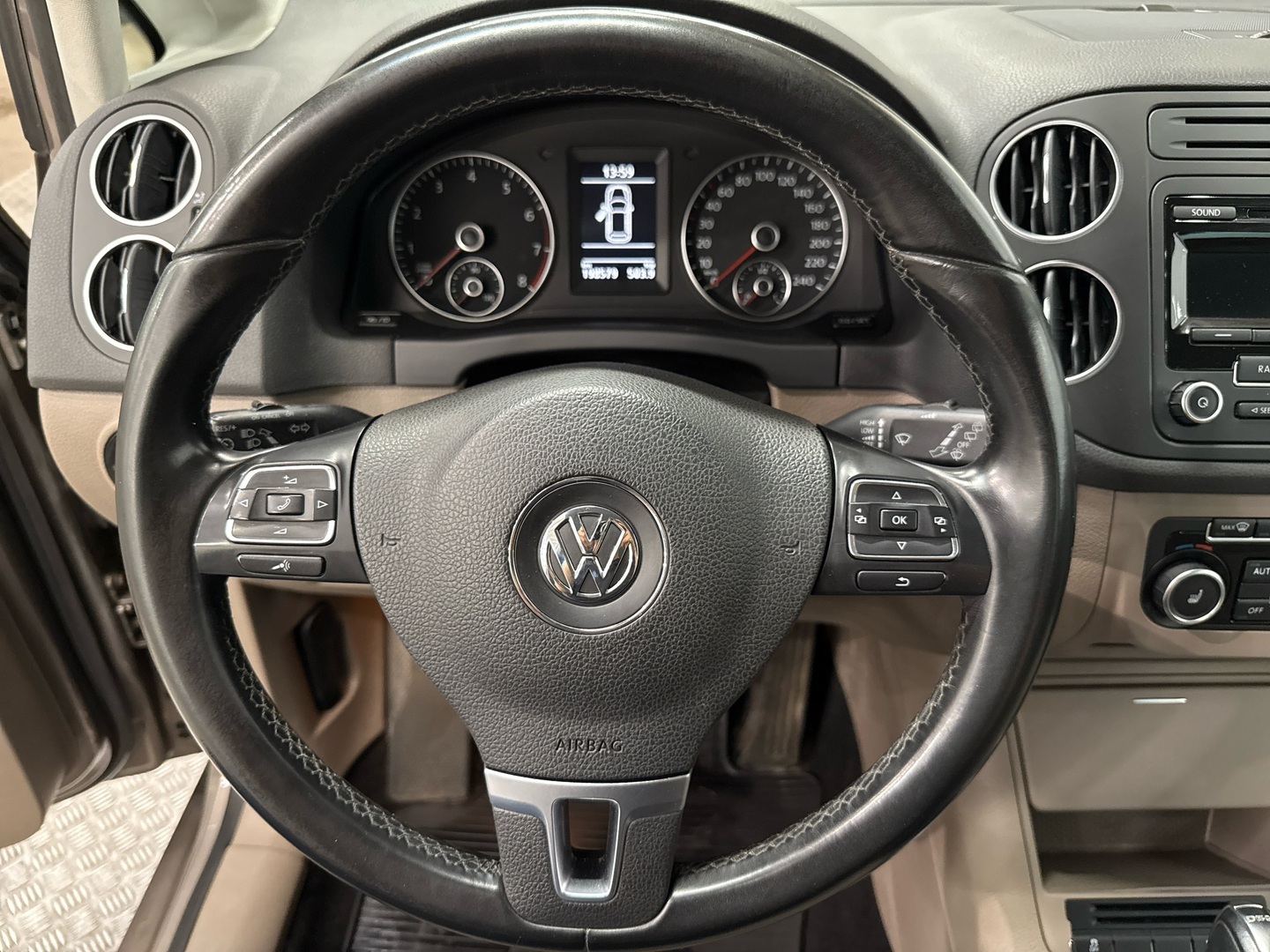 VOLKSWAGEN Golf Plus 2012