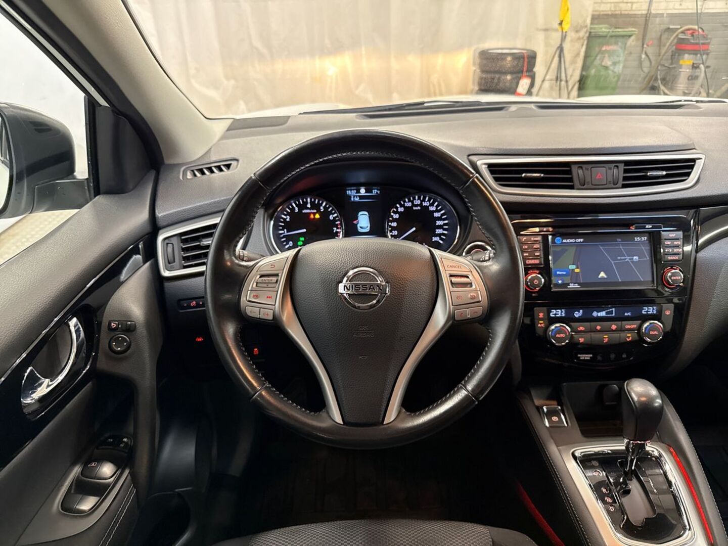 NISSAN Qashqai 2017