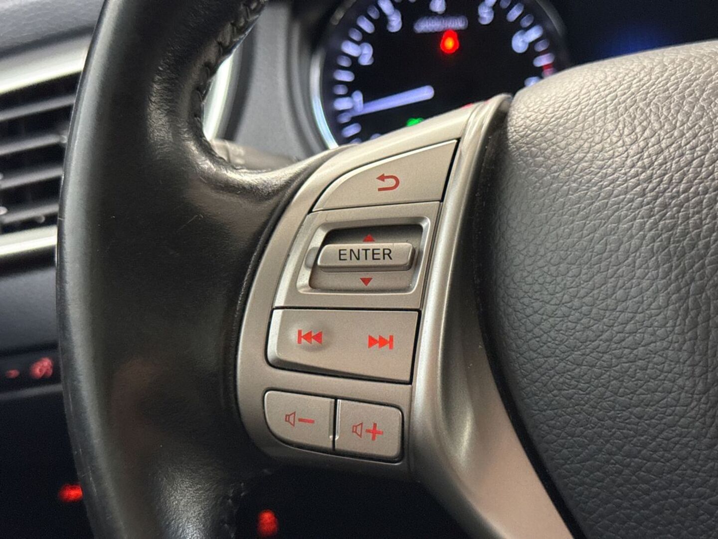 NISSAN Qashqai 2017
