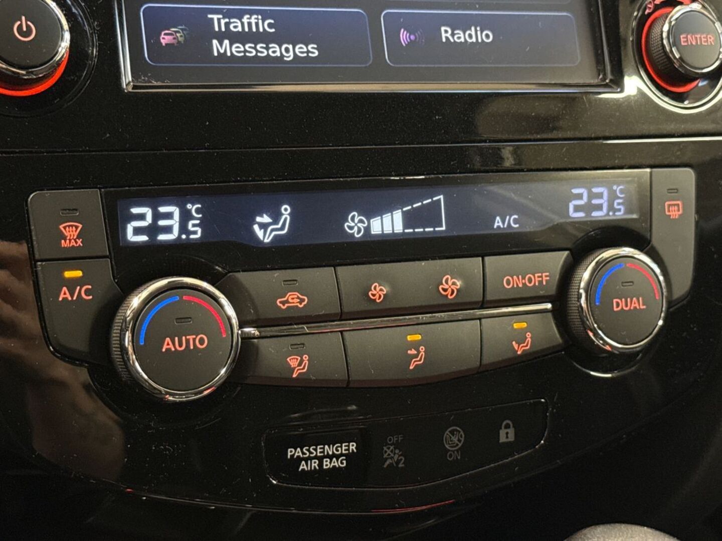 NISSAN Qashqai 2017