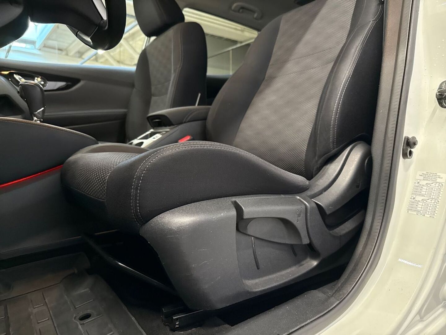 NISSAN Qashqai 2017