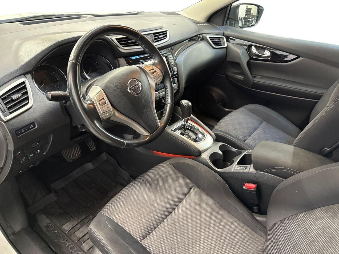 NISSAN Qashqai 2017