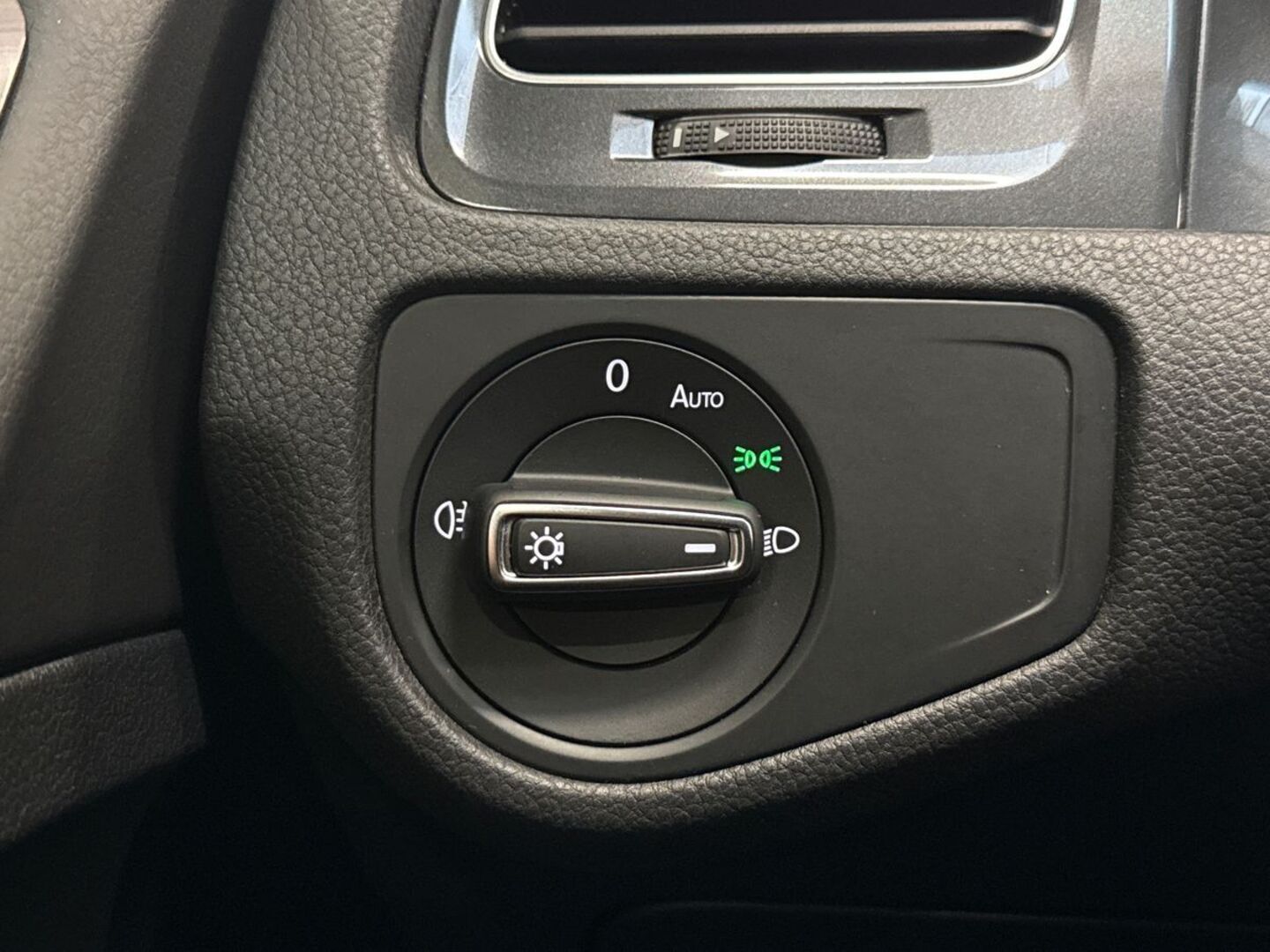 VOLKSWAGEN Golf 2017