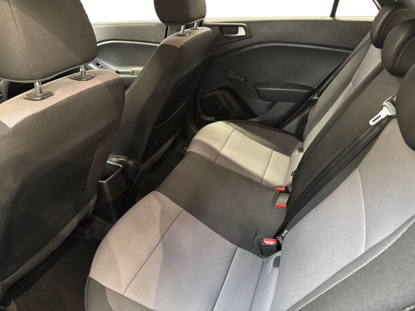 HYUNDAI i20 5d 2017