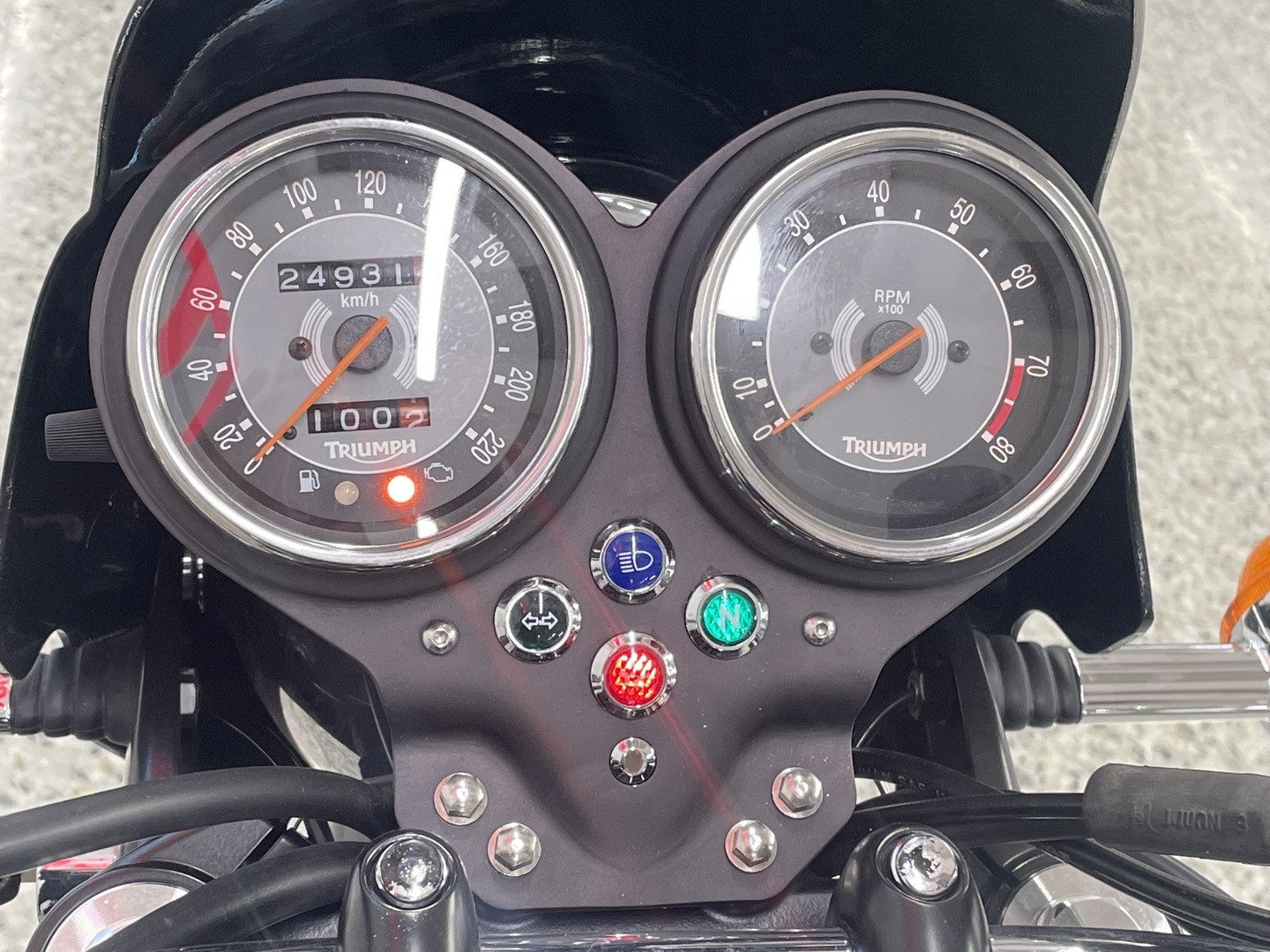 TRIUMPH BONNEVILLE 2009