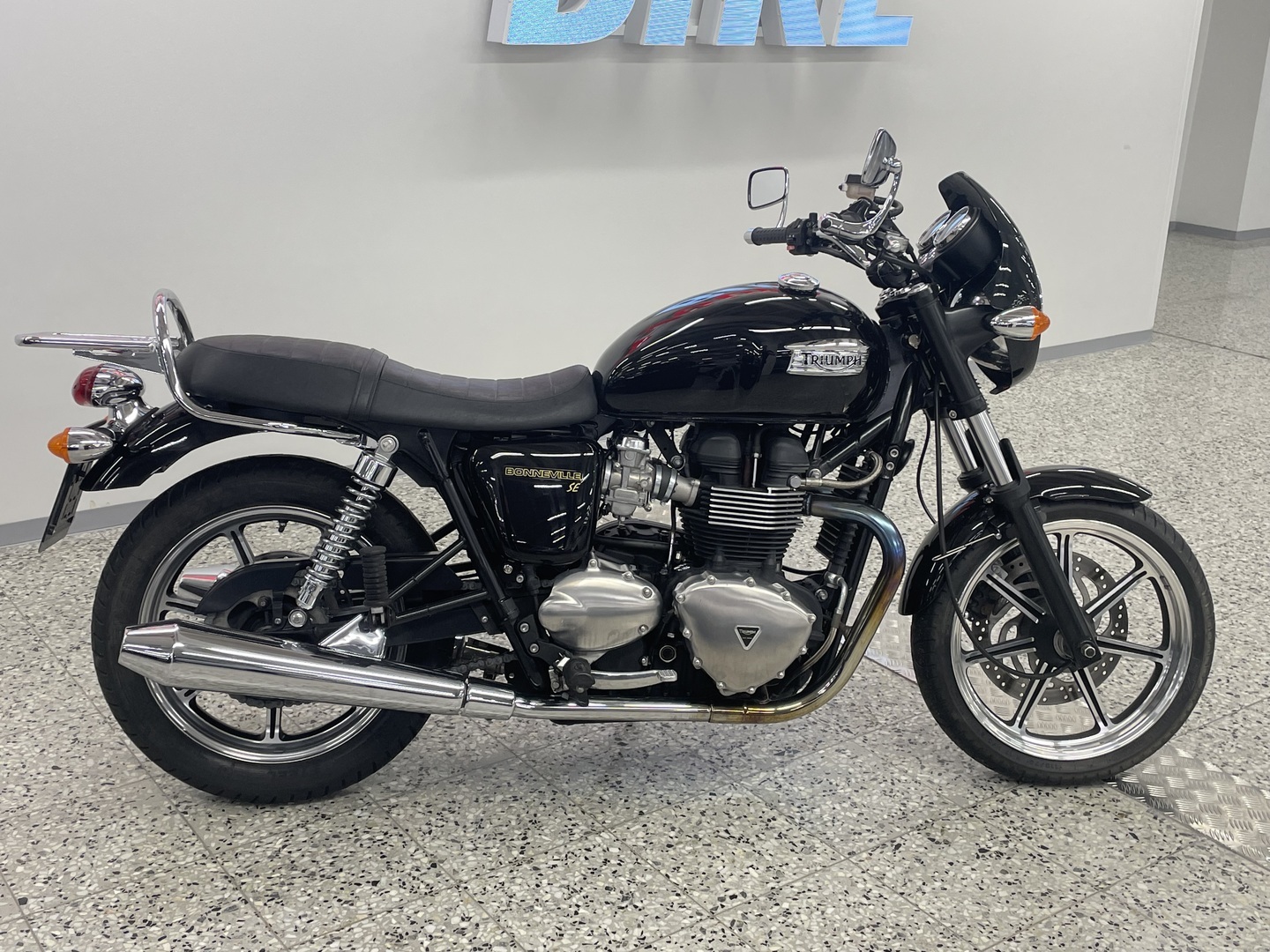 TRIUMPH BONNEVILLE 2009