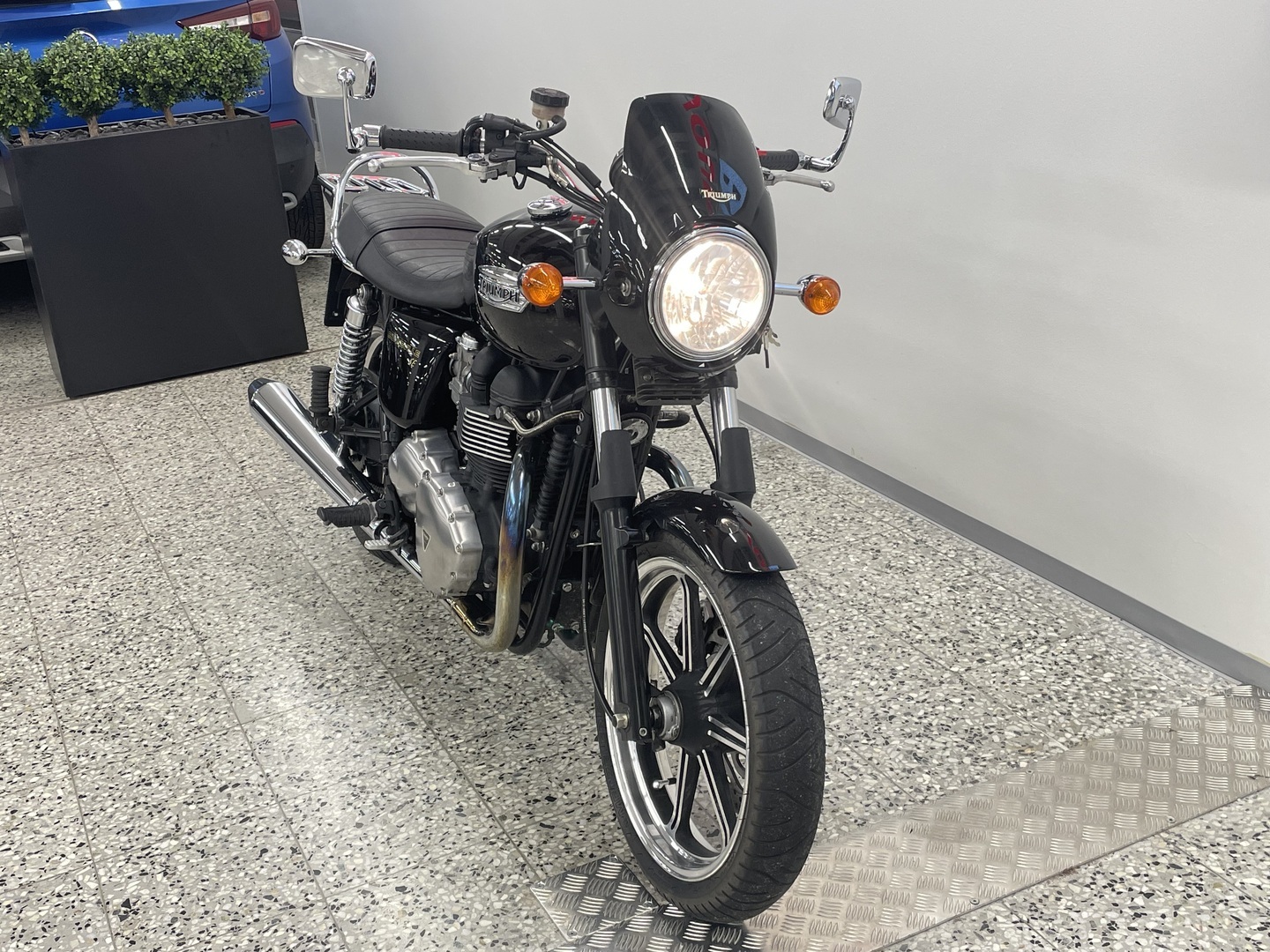 TRIUMPH BONNEVILLE 2009