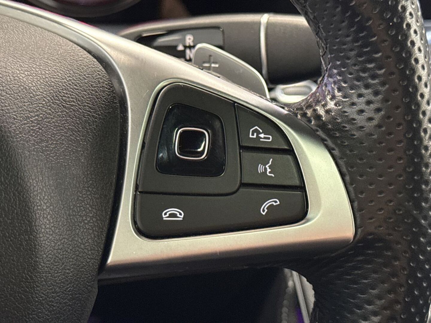 MERCEDES-BENZ E 2018