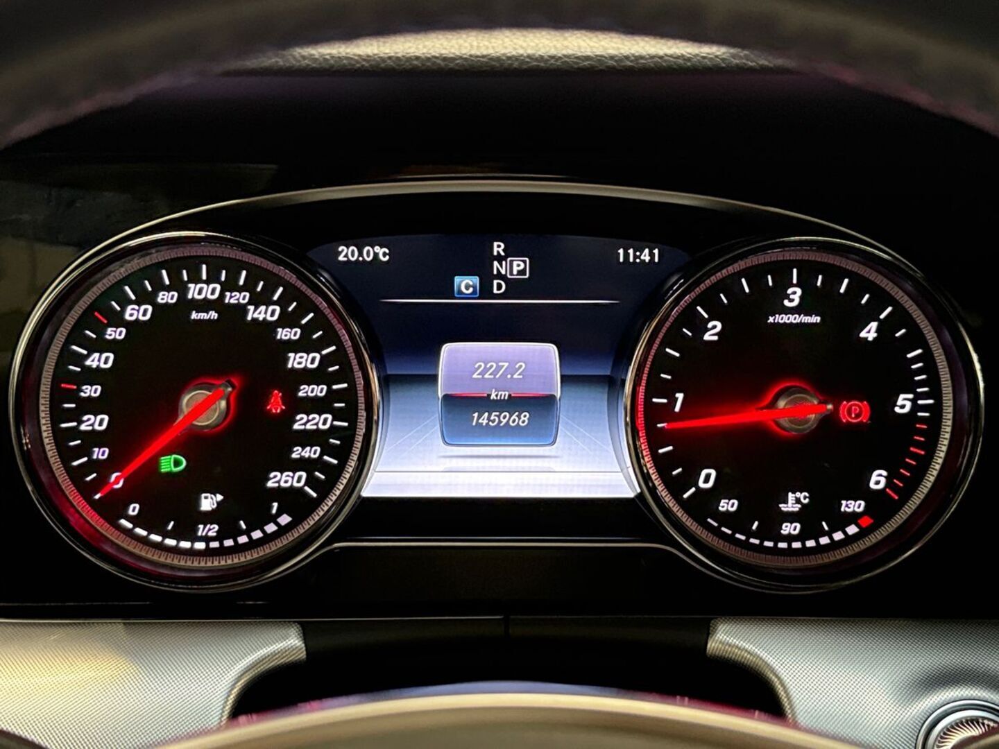 MERCEDES-BENZ E 2018