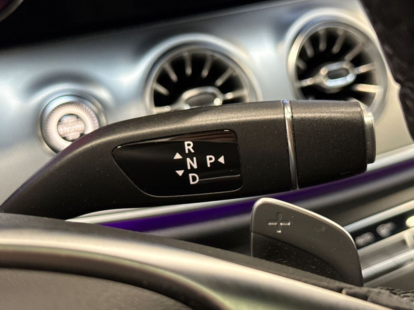 MERCEDES-BENZ E 2018