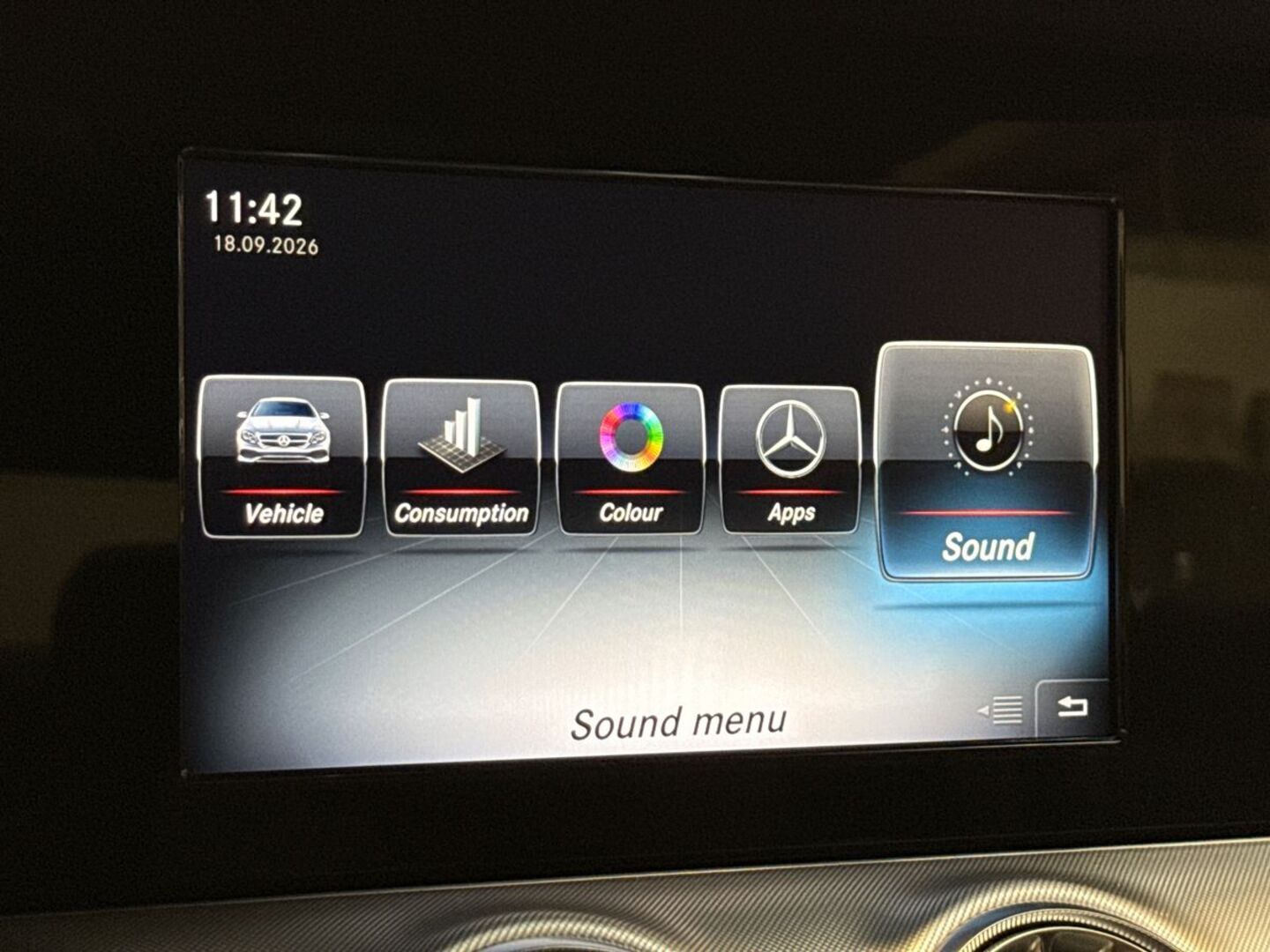 MERCEDES-BENZ E 2018