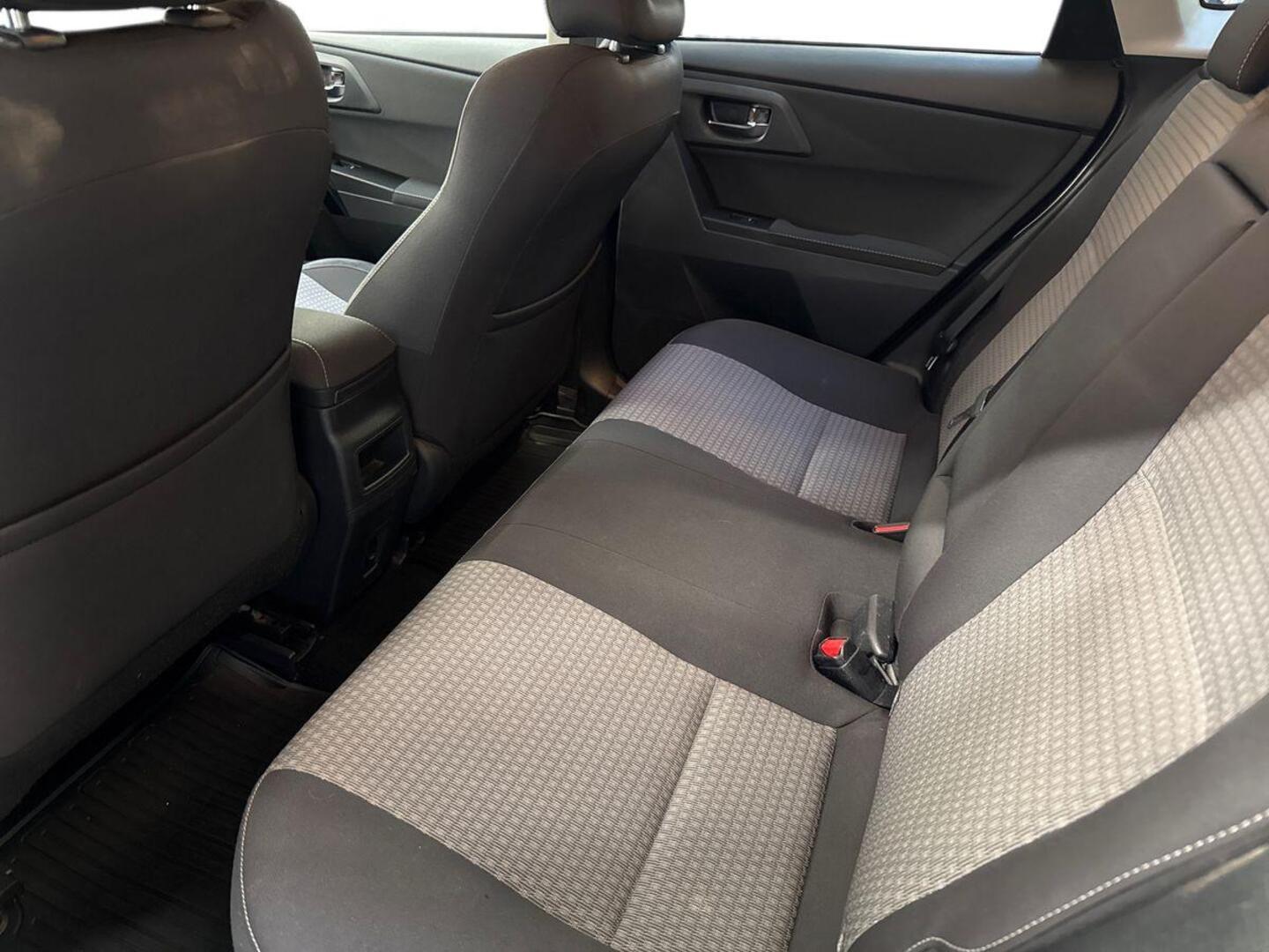 TOYOTA Auris 2018