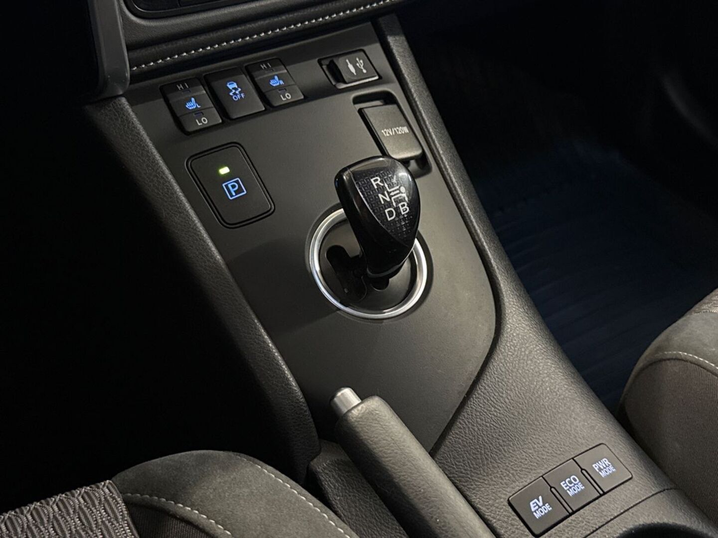 TOYOTA Auris 2018