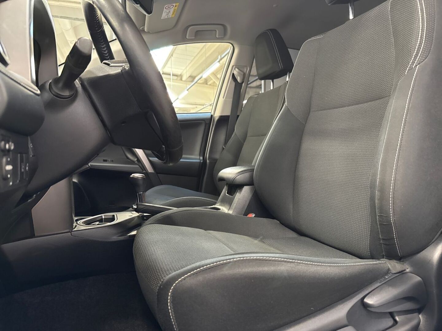 TOYOTA RAV4 2018