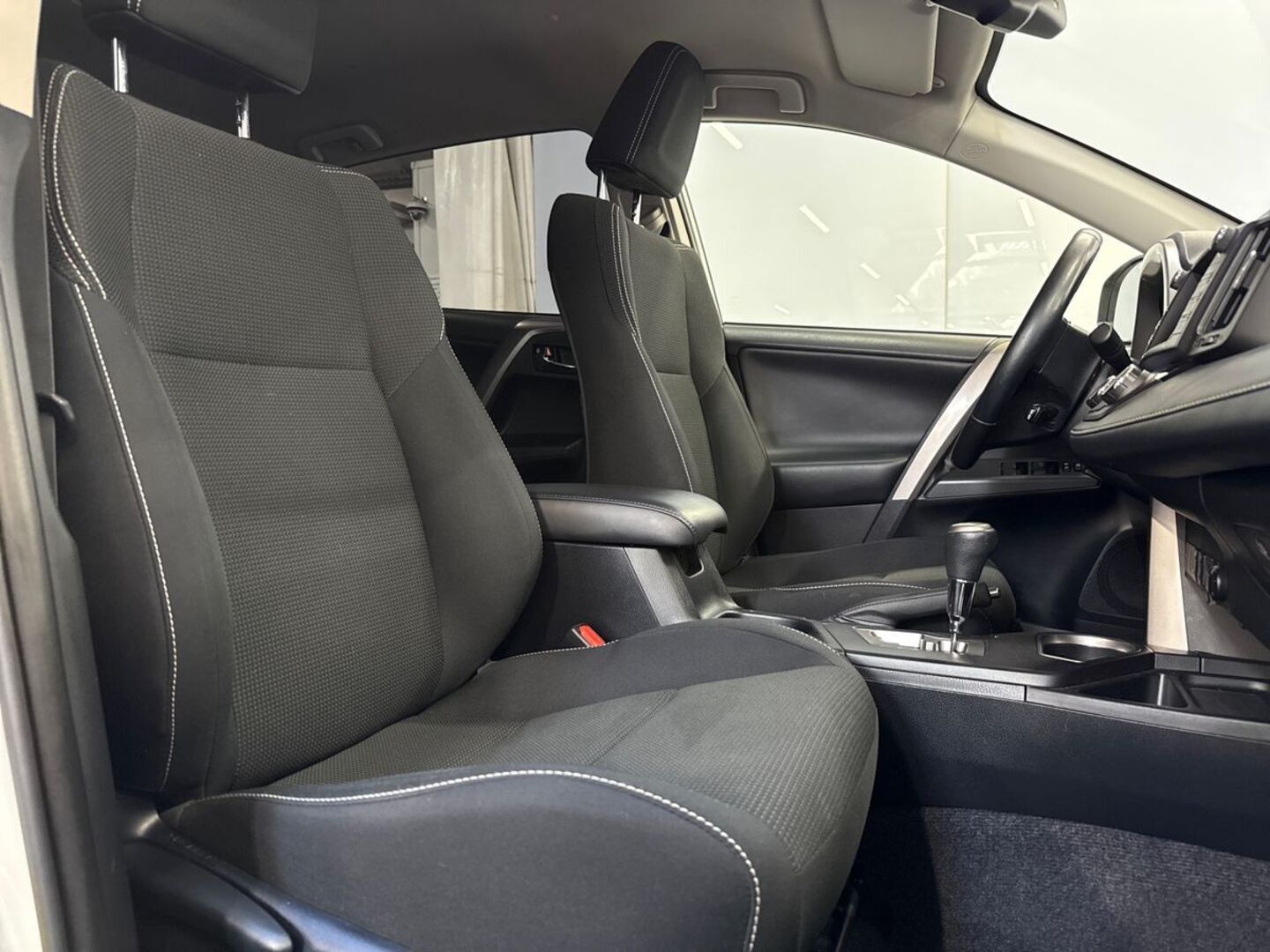 TOYOTA RAV4 2018