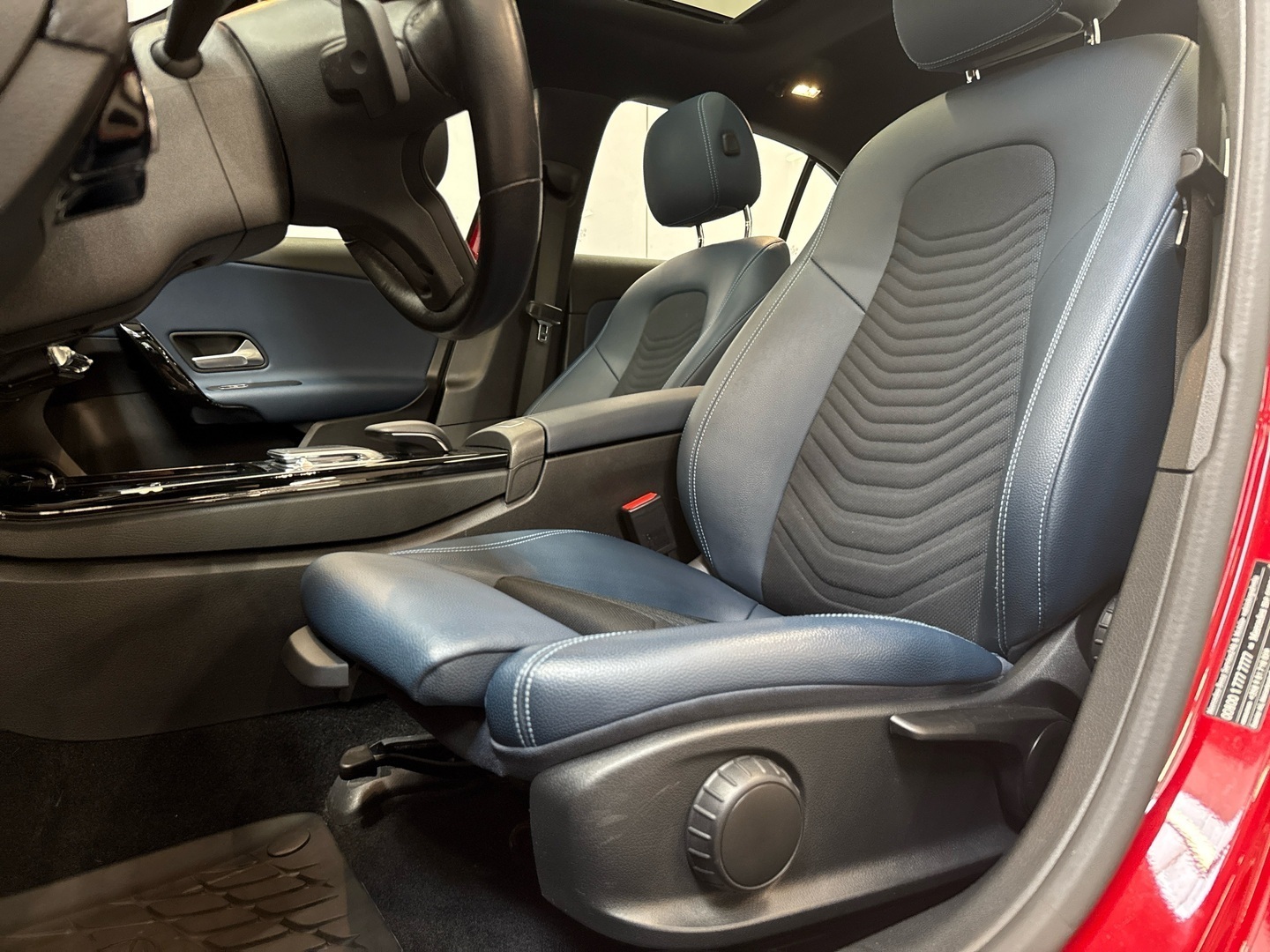 MERCEDES-BENZ A 2018