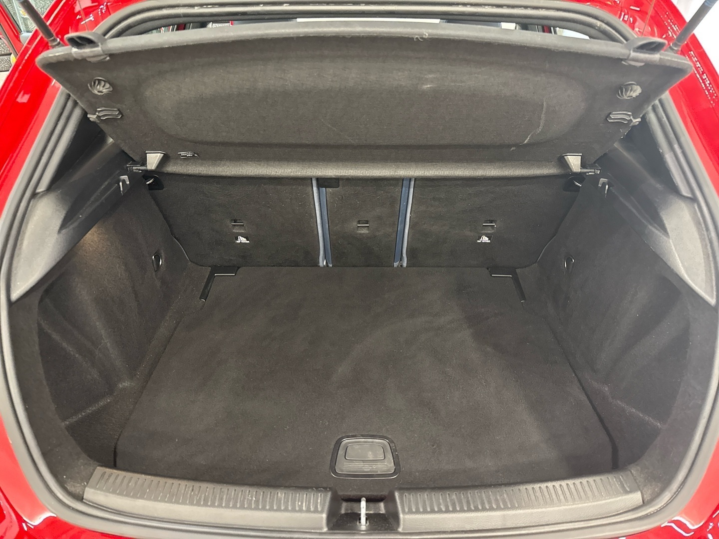 MERCEDES-BENZ A 2018