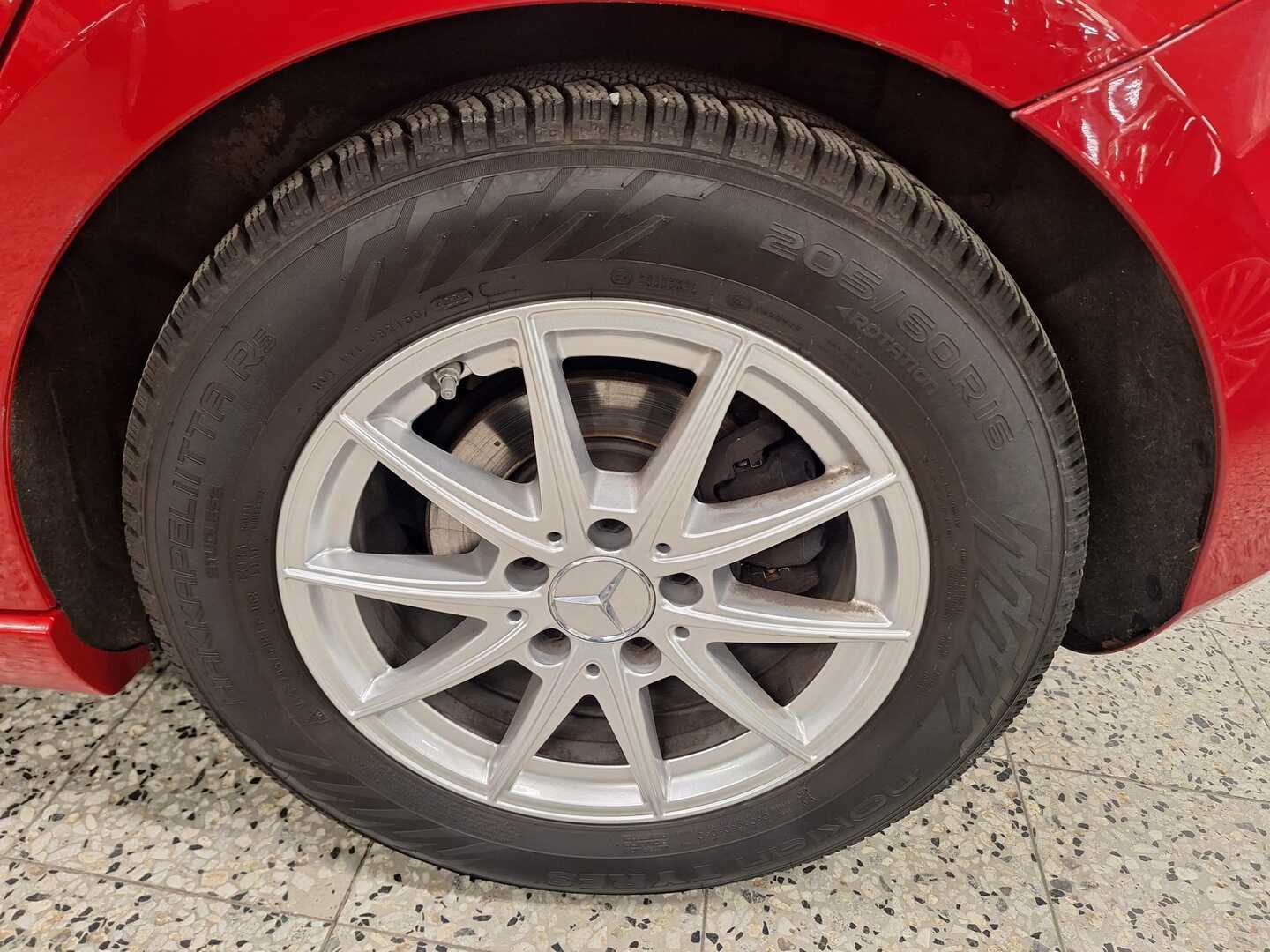 MERCEDES-BENZ A 2018