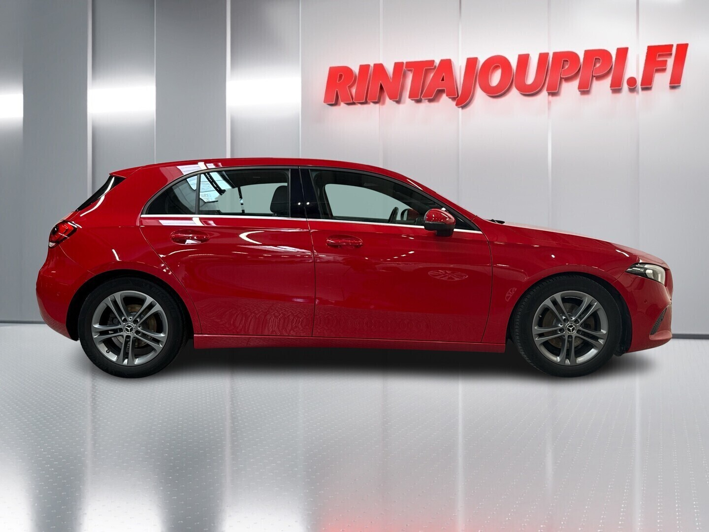 MERCEDES-BENZ A 2018