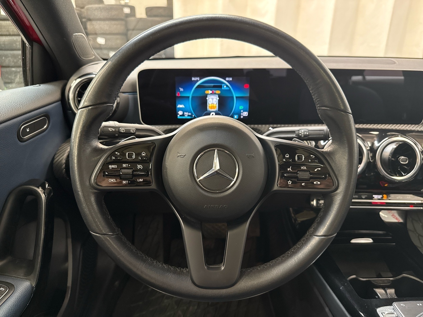 MERCEDES-BENZ A 2018