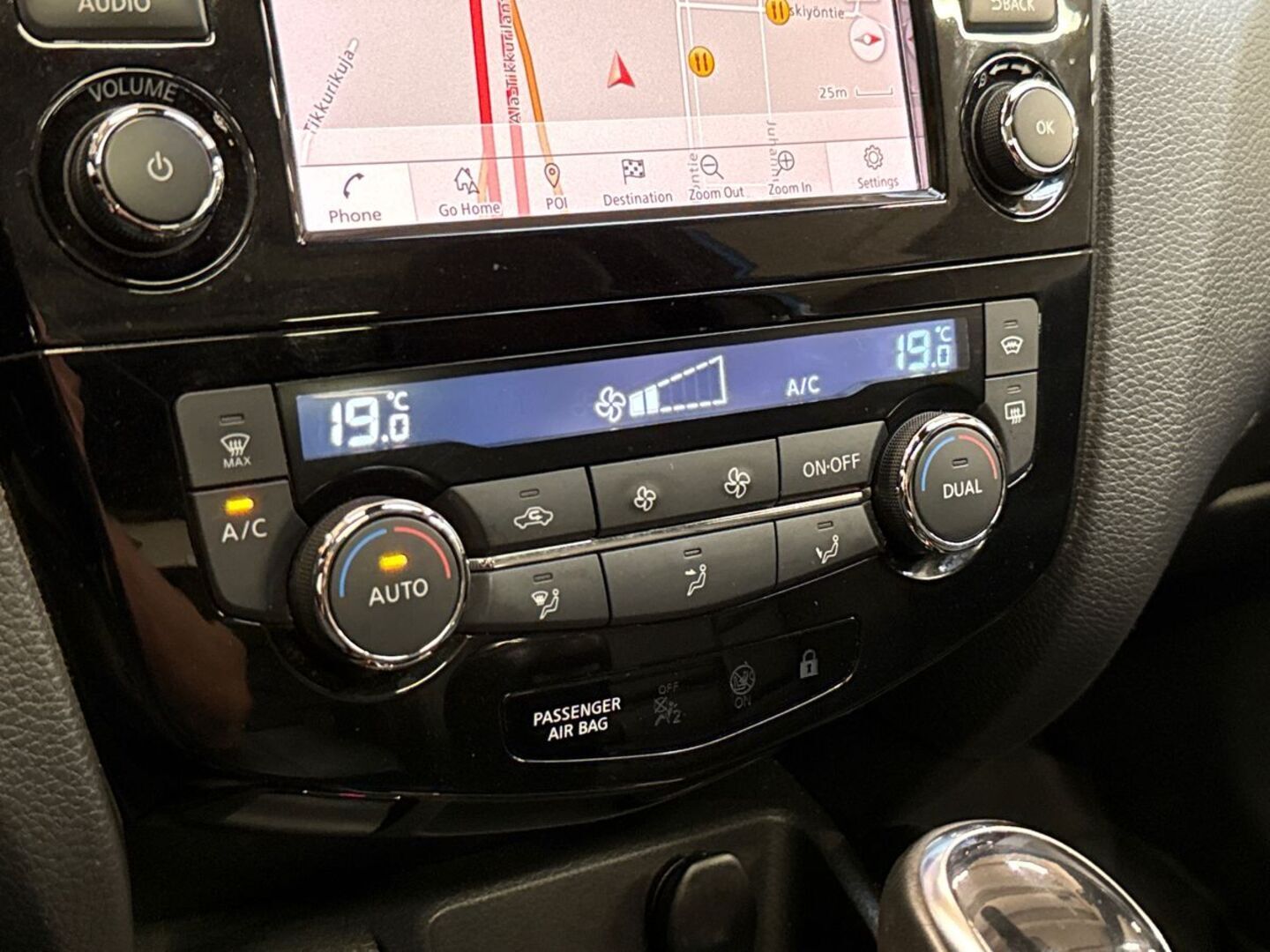 NISSAN Qashqai 2019