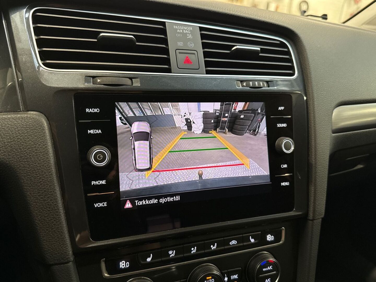VOLKSWAGEN Golf 2018