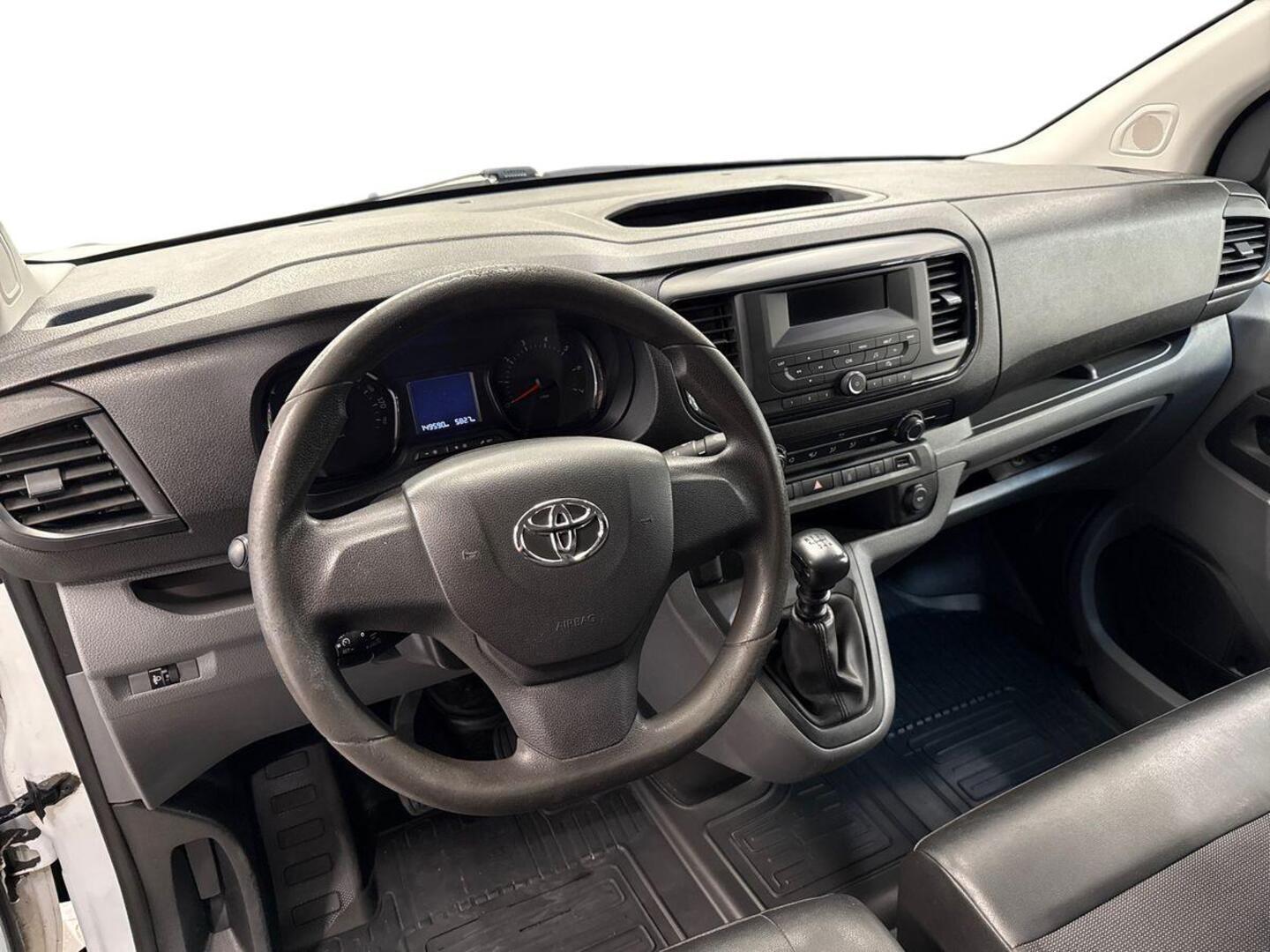 TOYOTA Proace 2017