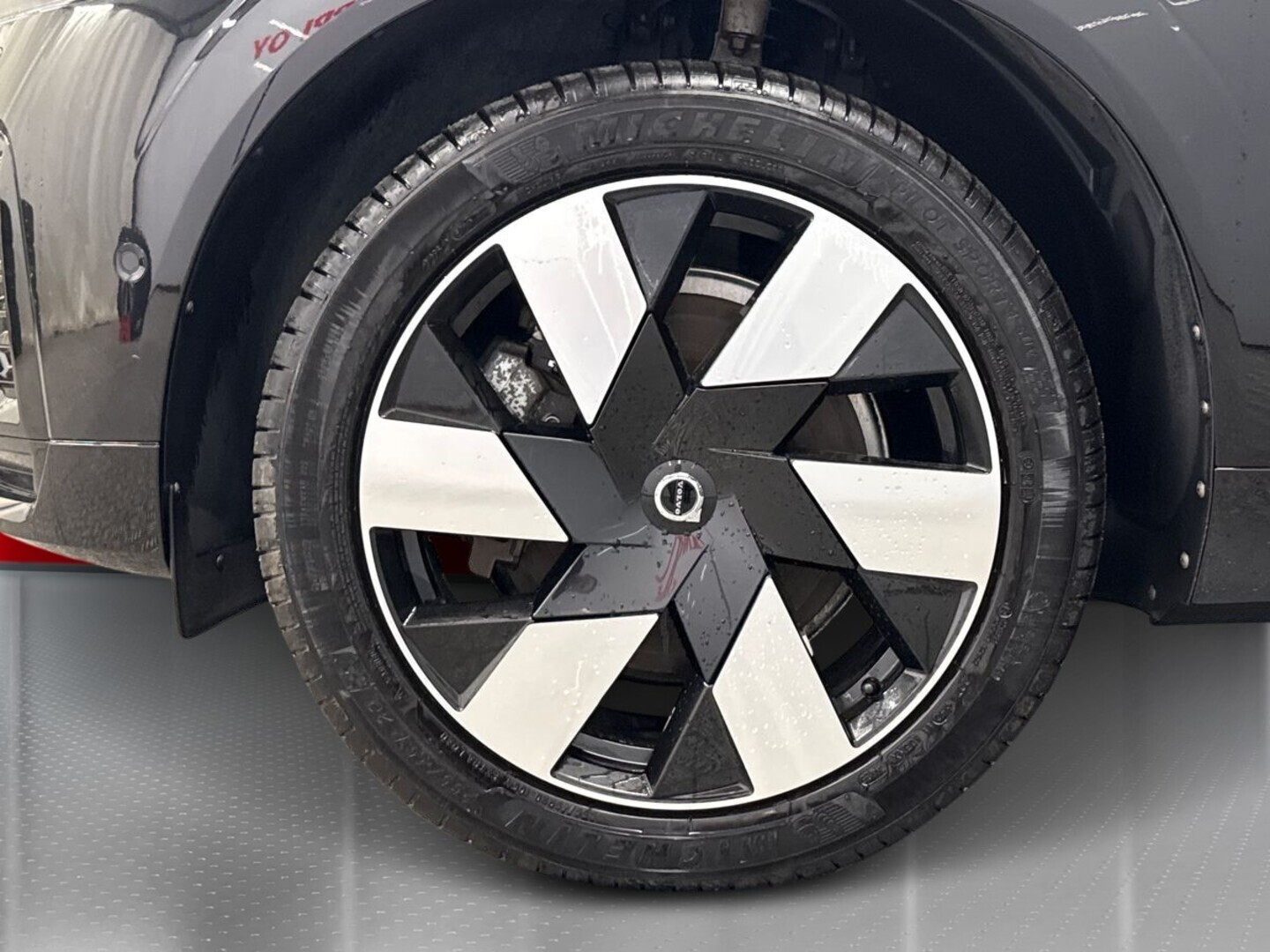 VOLVO XC60 2024