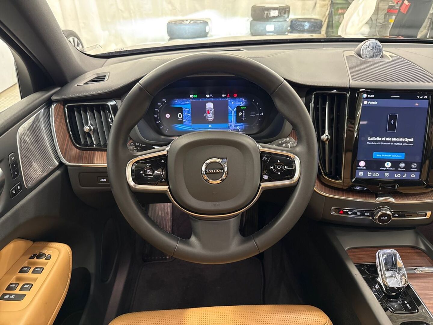 VOLVO XC60 2024