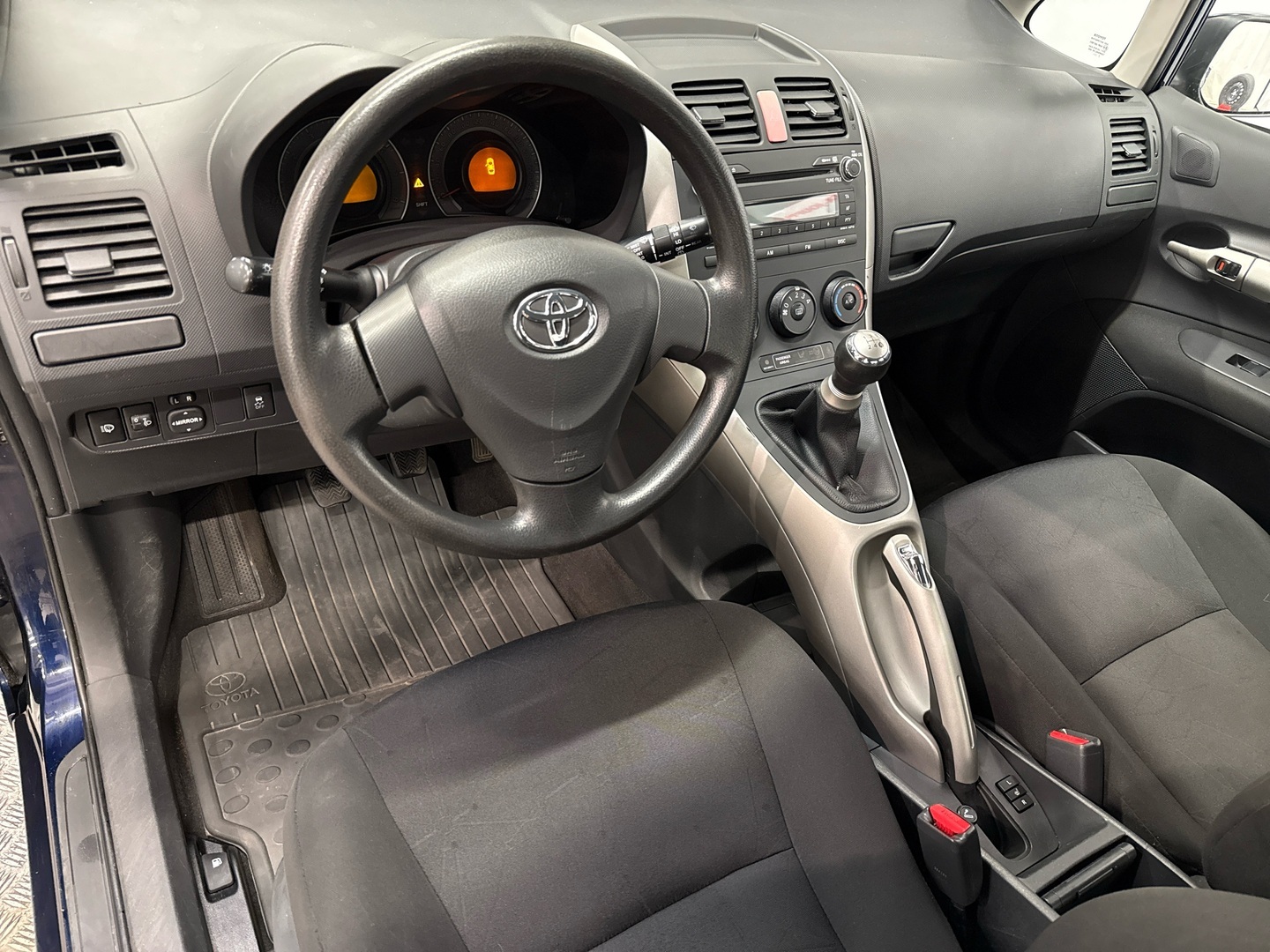 TOYOTA Auris 2008