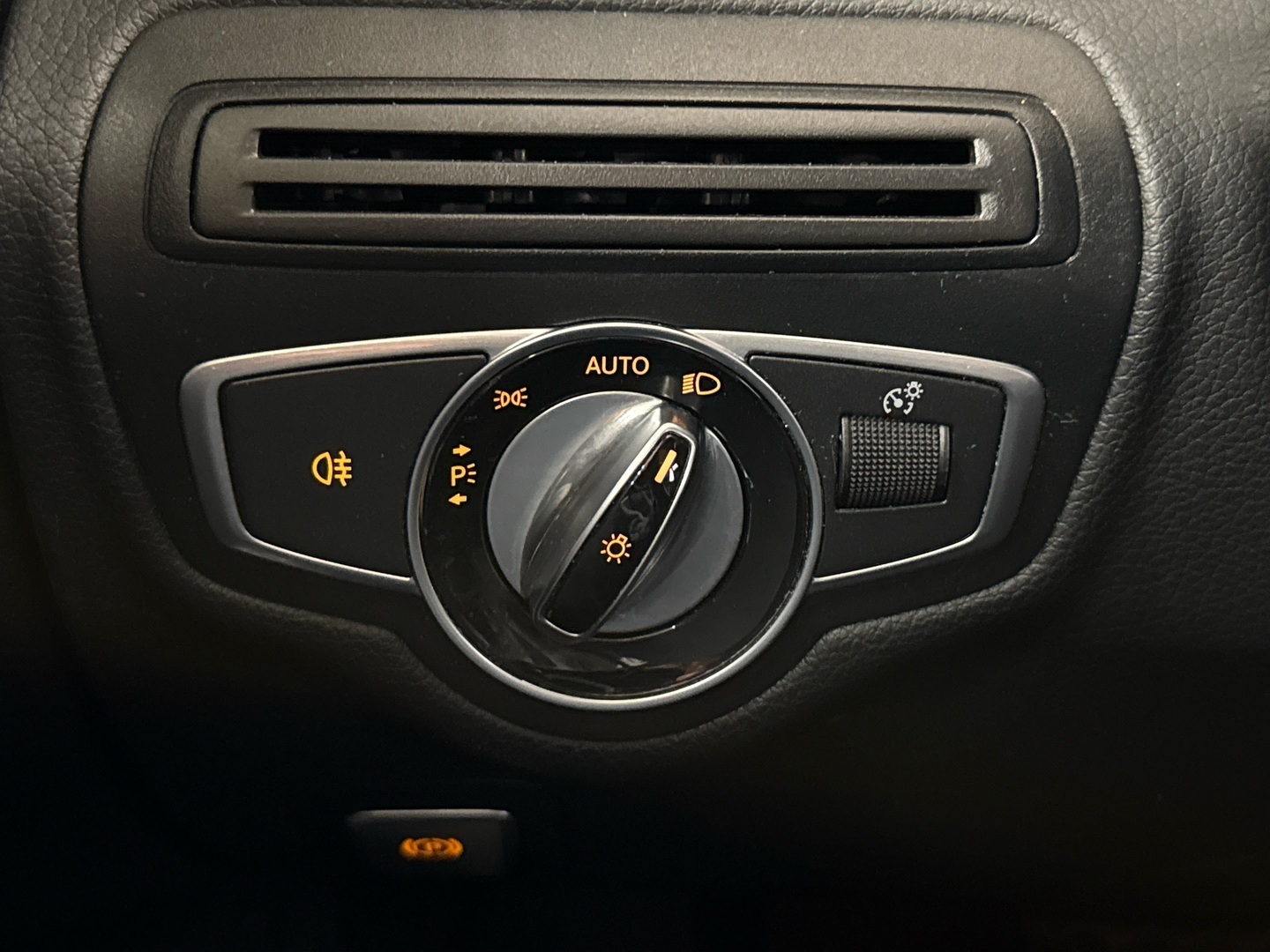 MERCEDES-BENZ C 2016