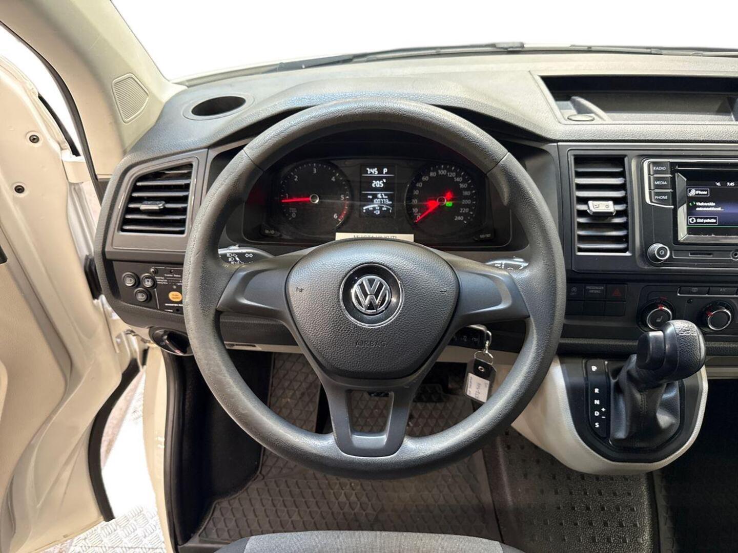 VOLKSWAGEN Transporter 2019