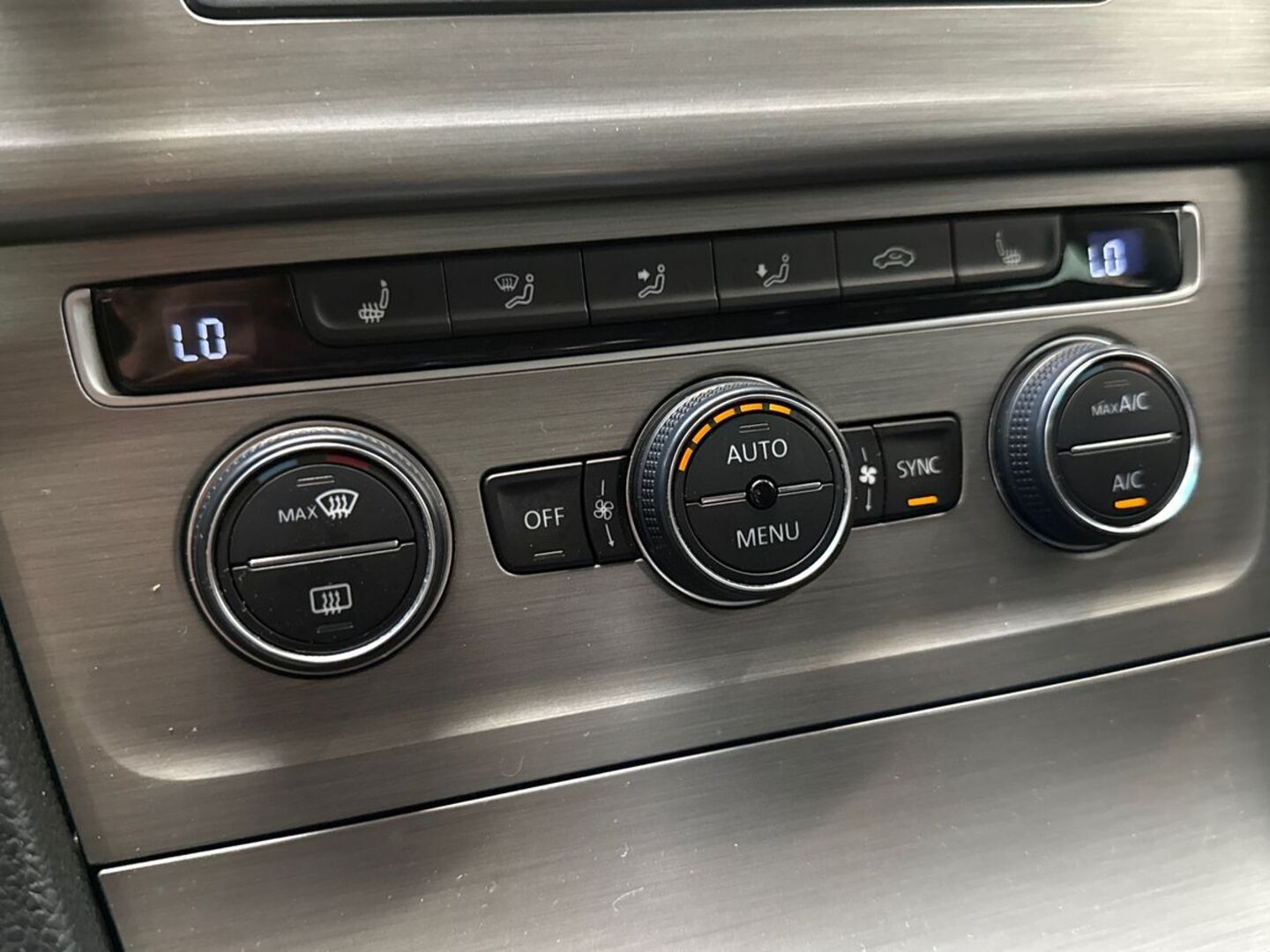 VOLKSWAGEN Golf 2015