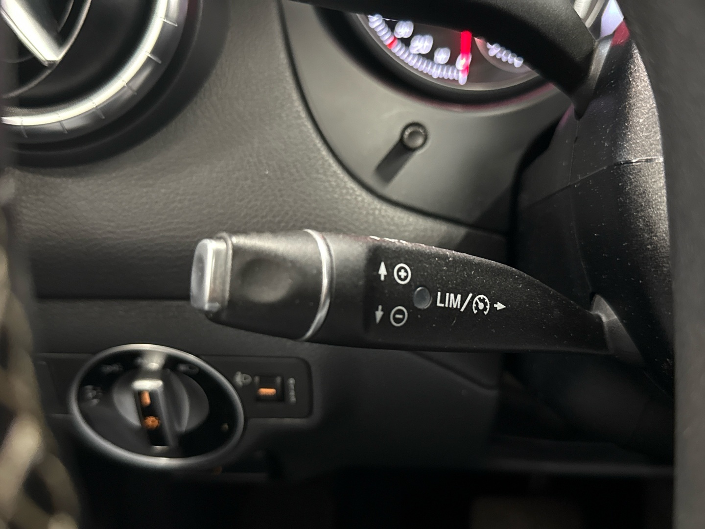 MERCEDES-BENZ CLA 2018