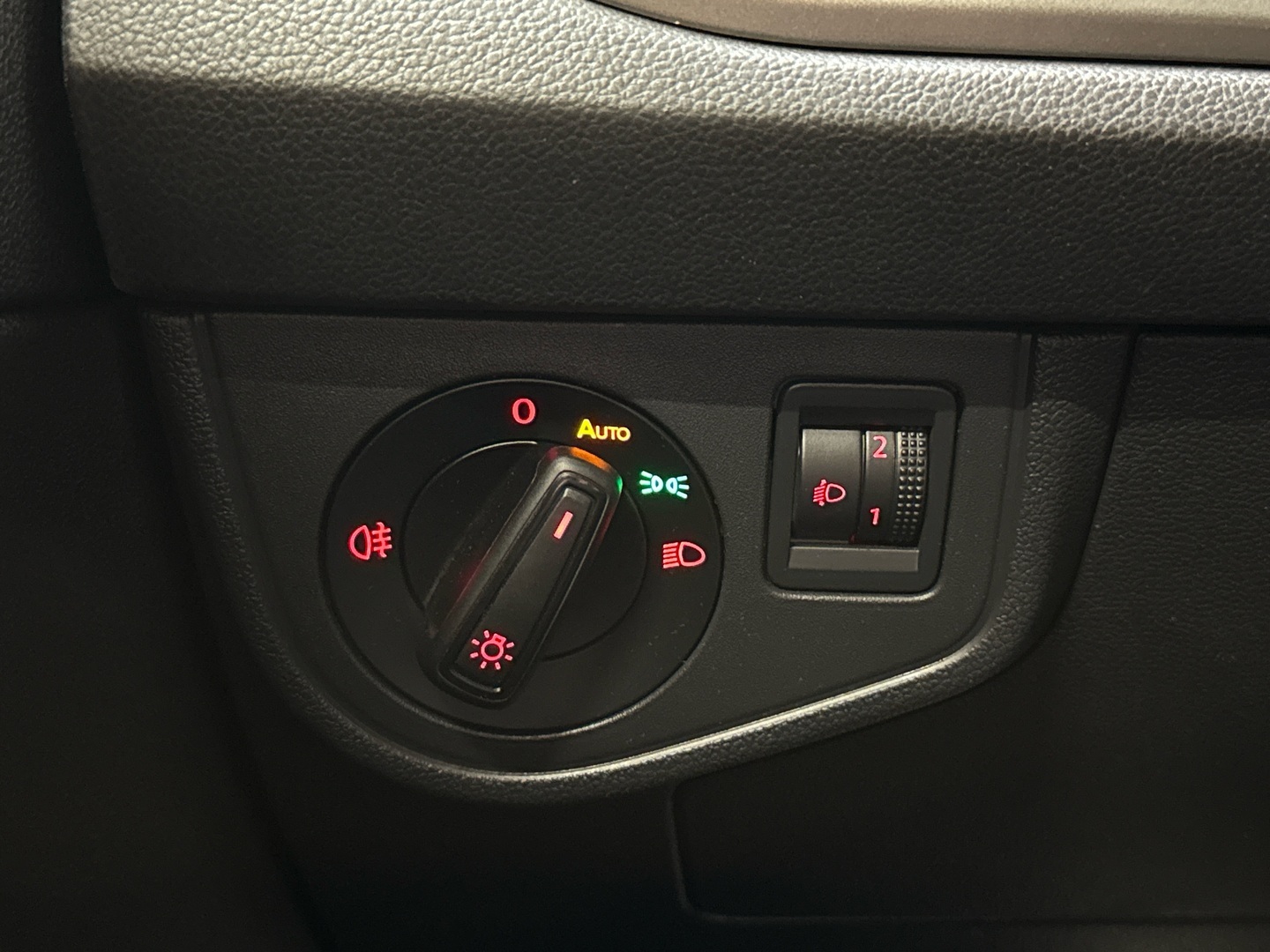 VOLKSWAGEN Polo 2020