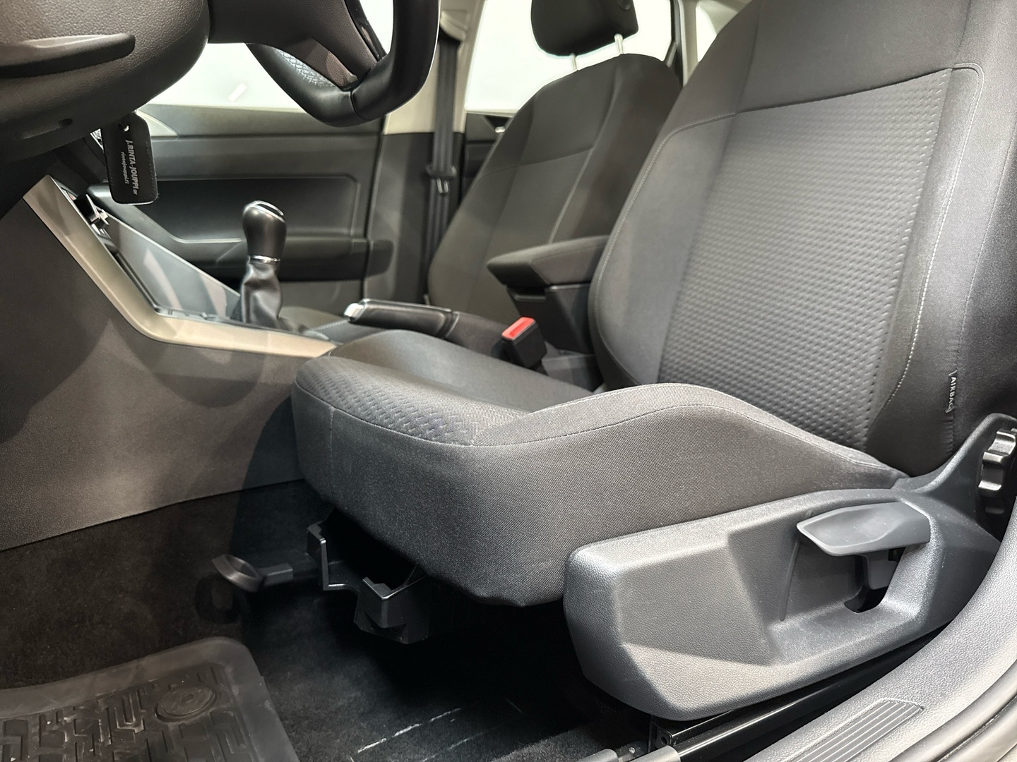 VOLKSWAGEN Polo 2020