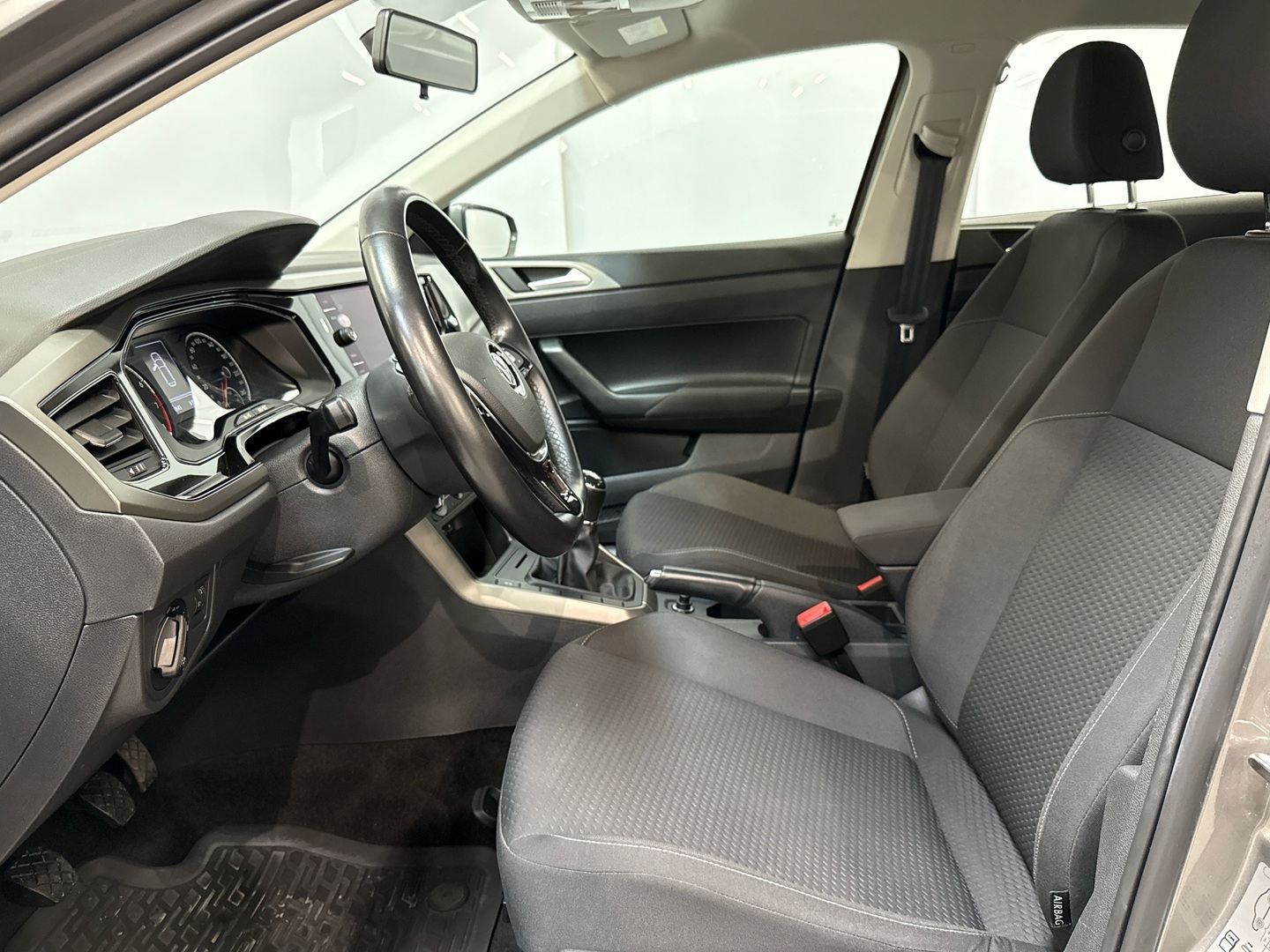 VOLKSWAGEN Polo 2020